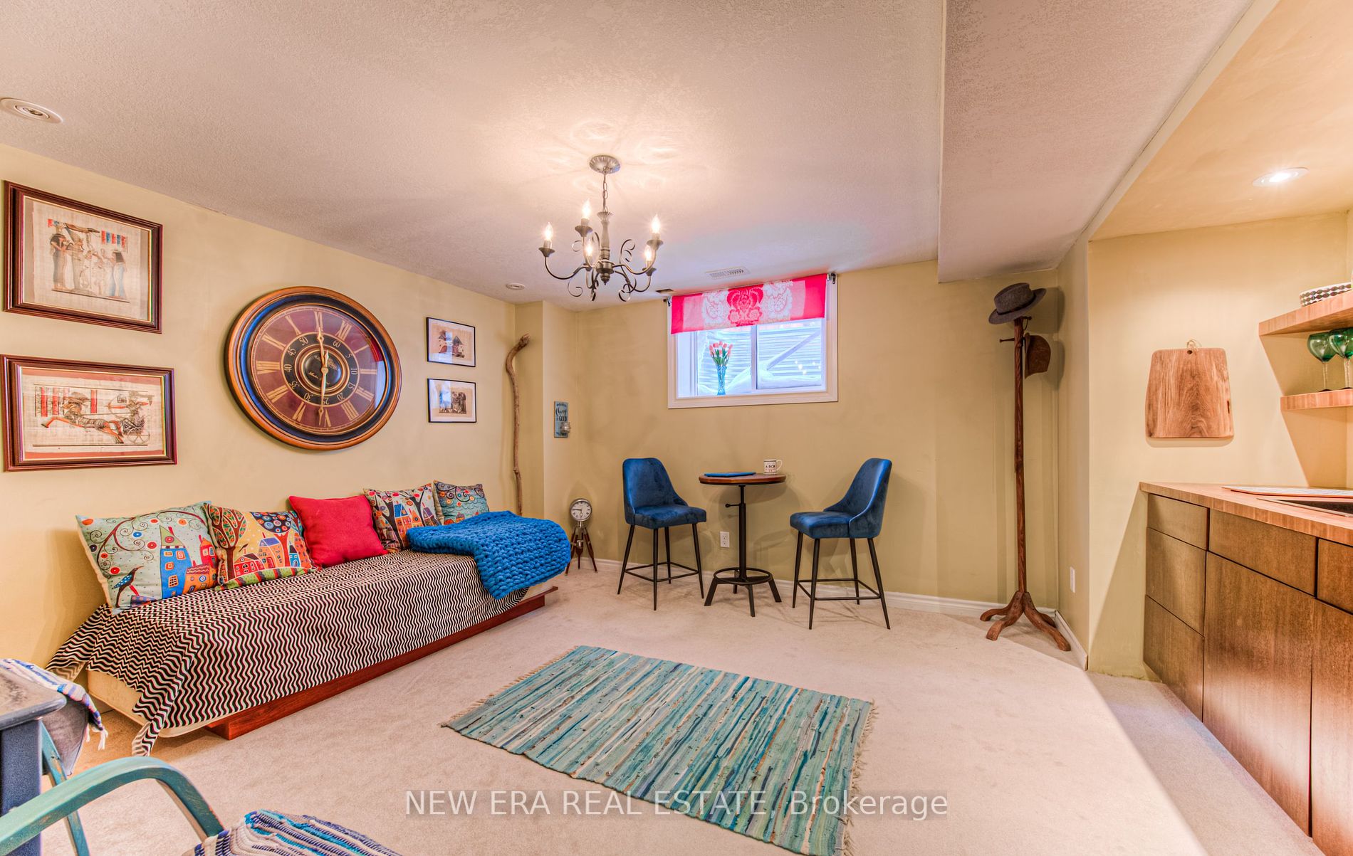 565 Sundew Drive
