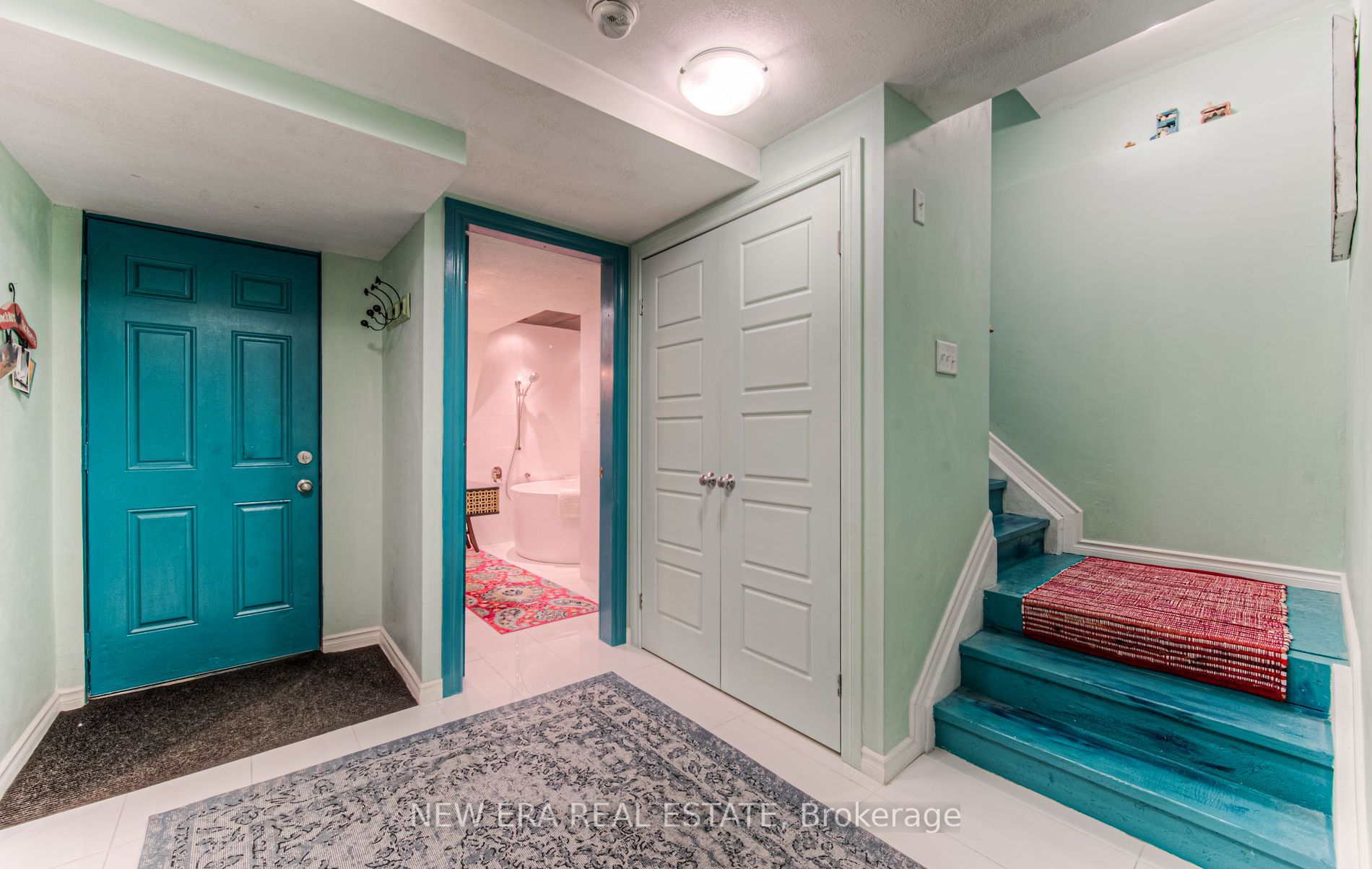 565 Sundew Drive