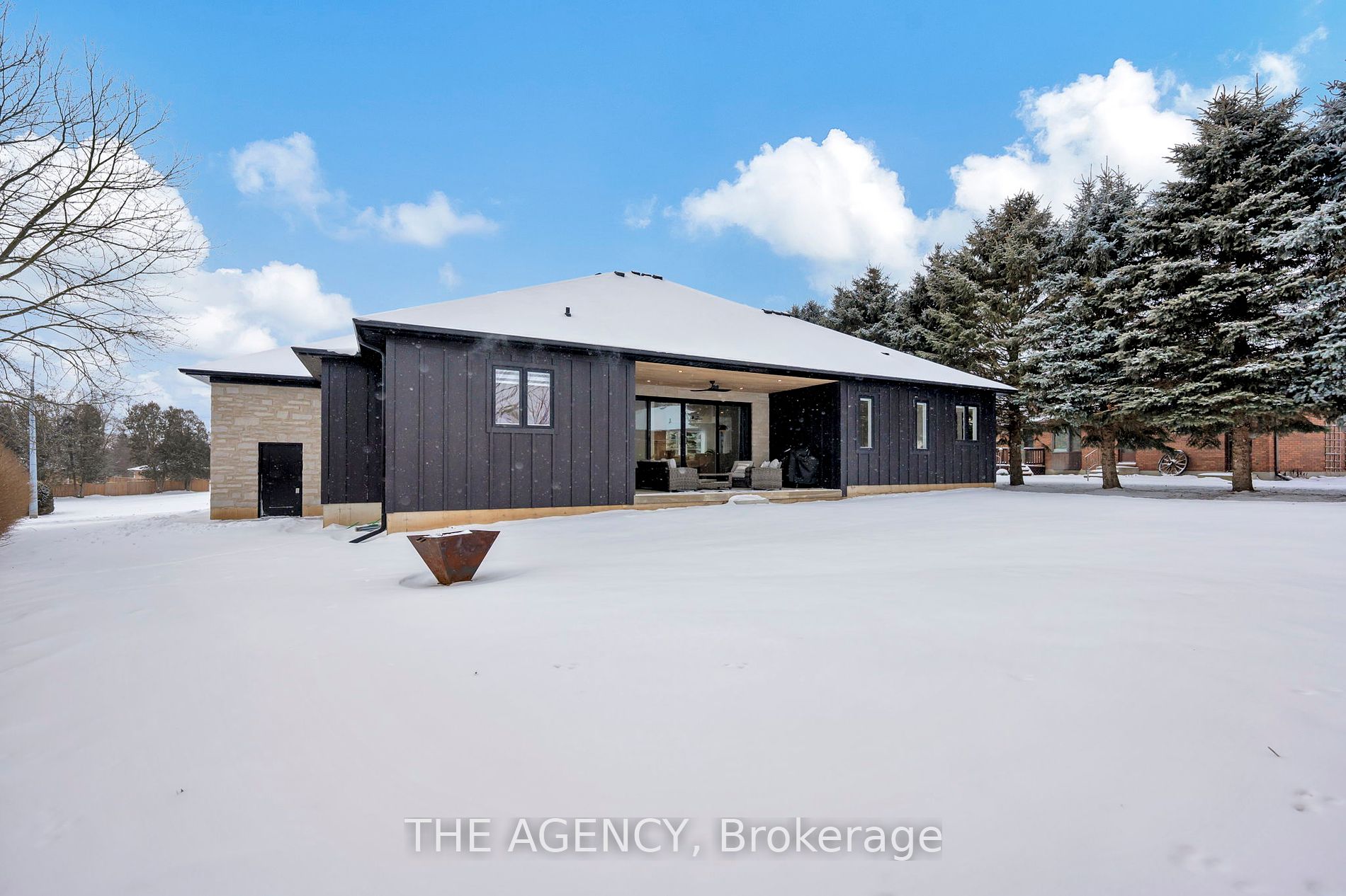 8 Tanager Drive