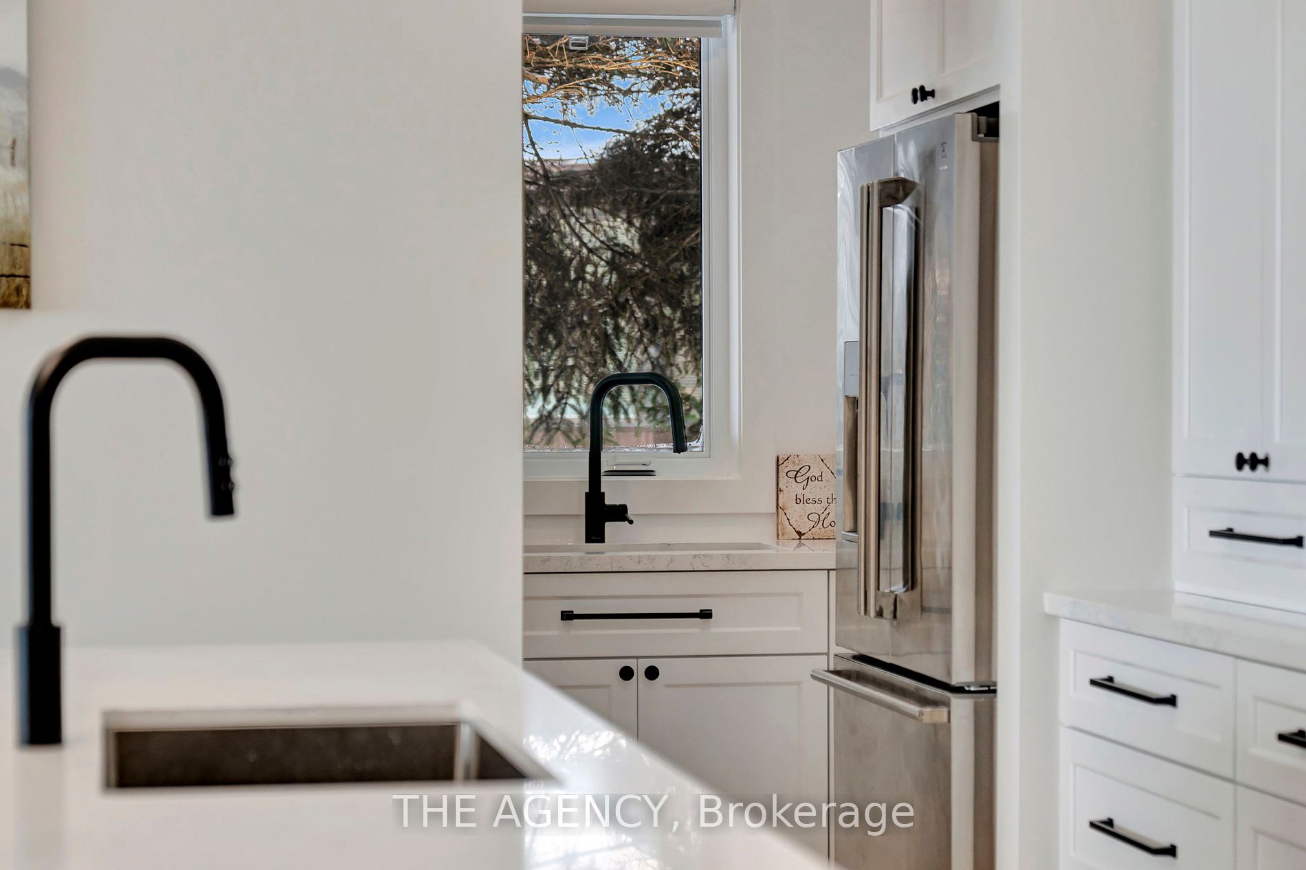 8 Tanager Drive