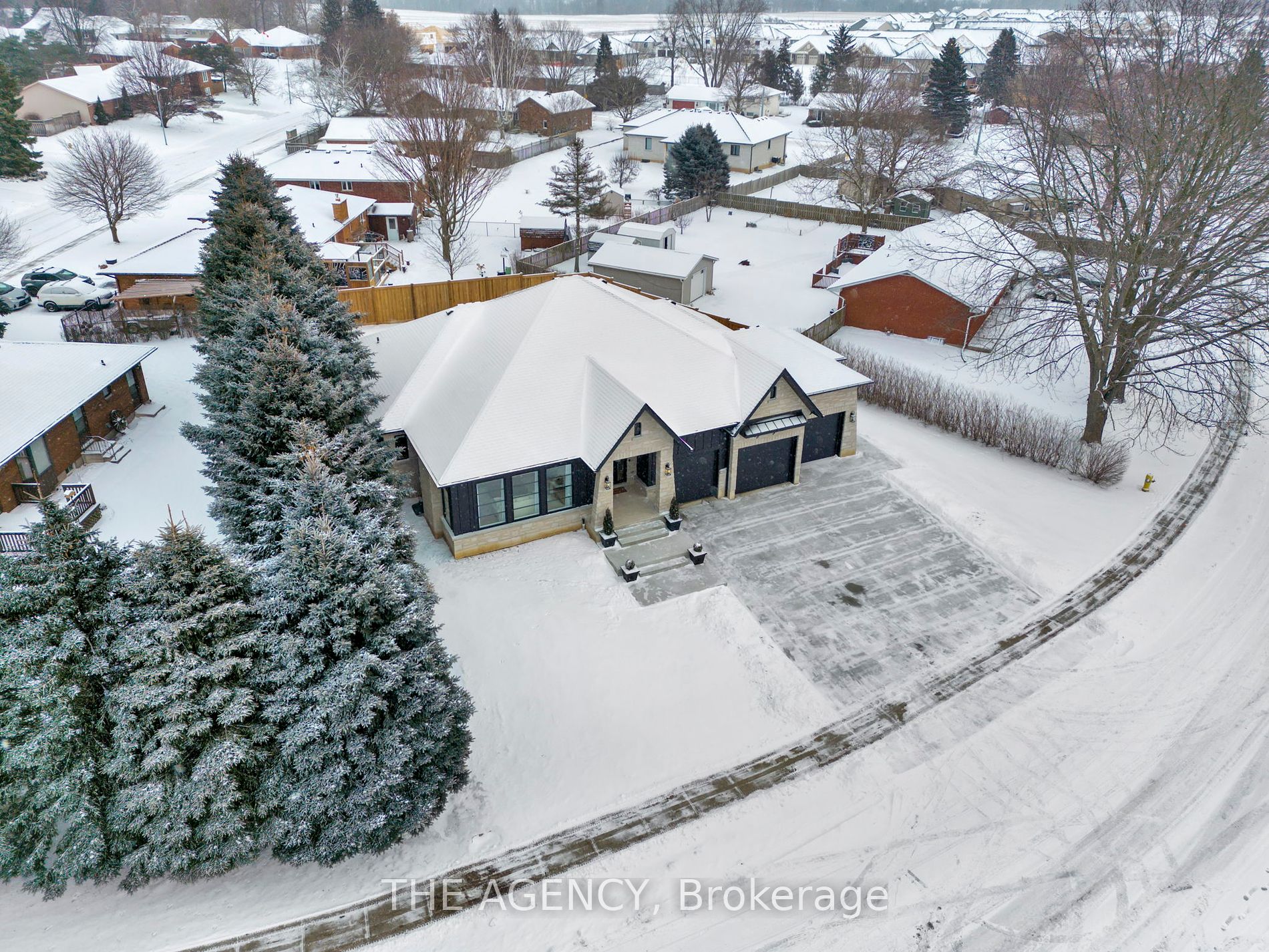 8 Tanager Drive
