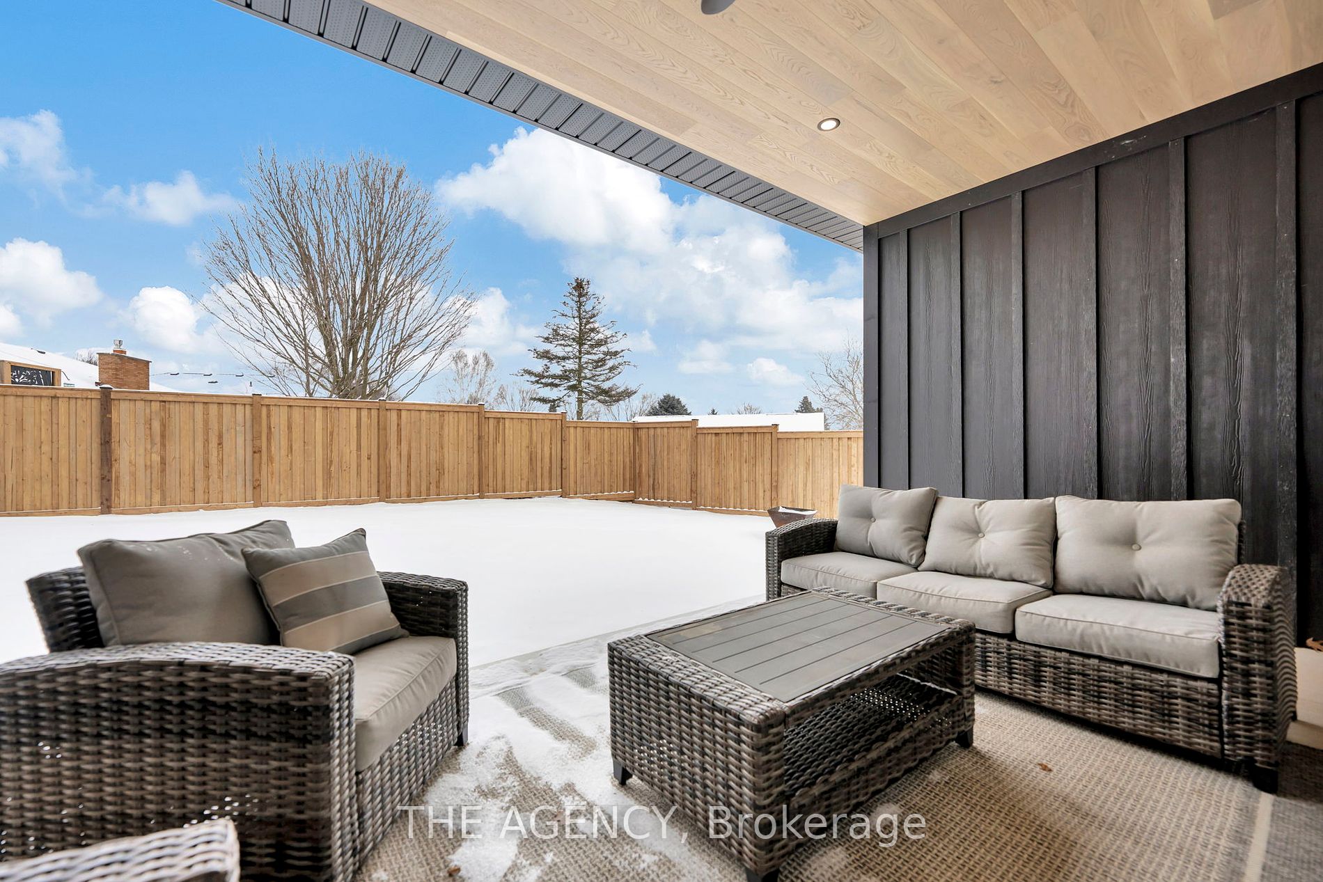 8 Tanager Drive