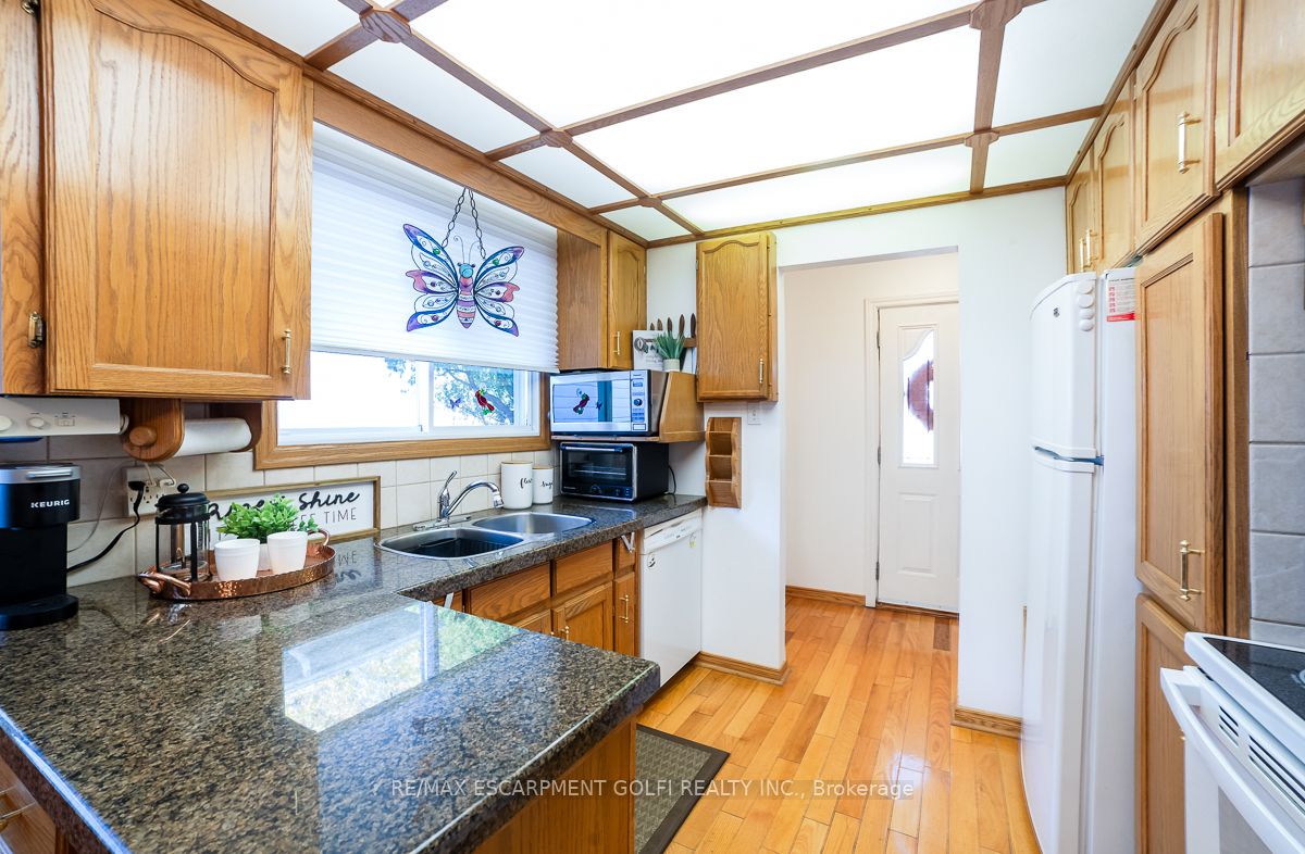 185 Bonaventure Dr