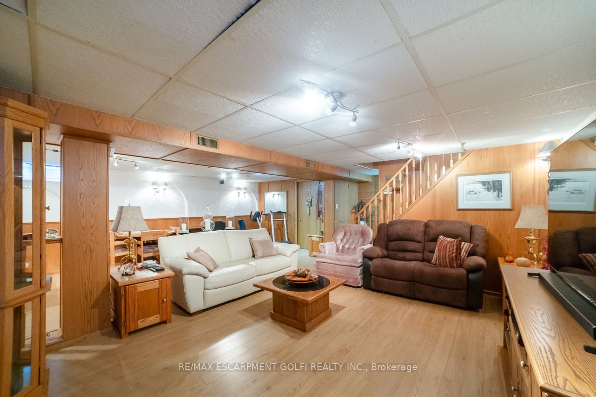 185 Bonaventure Dr