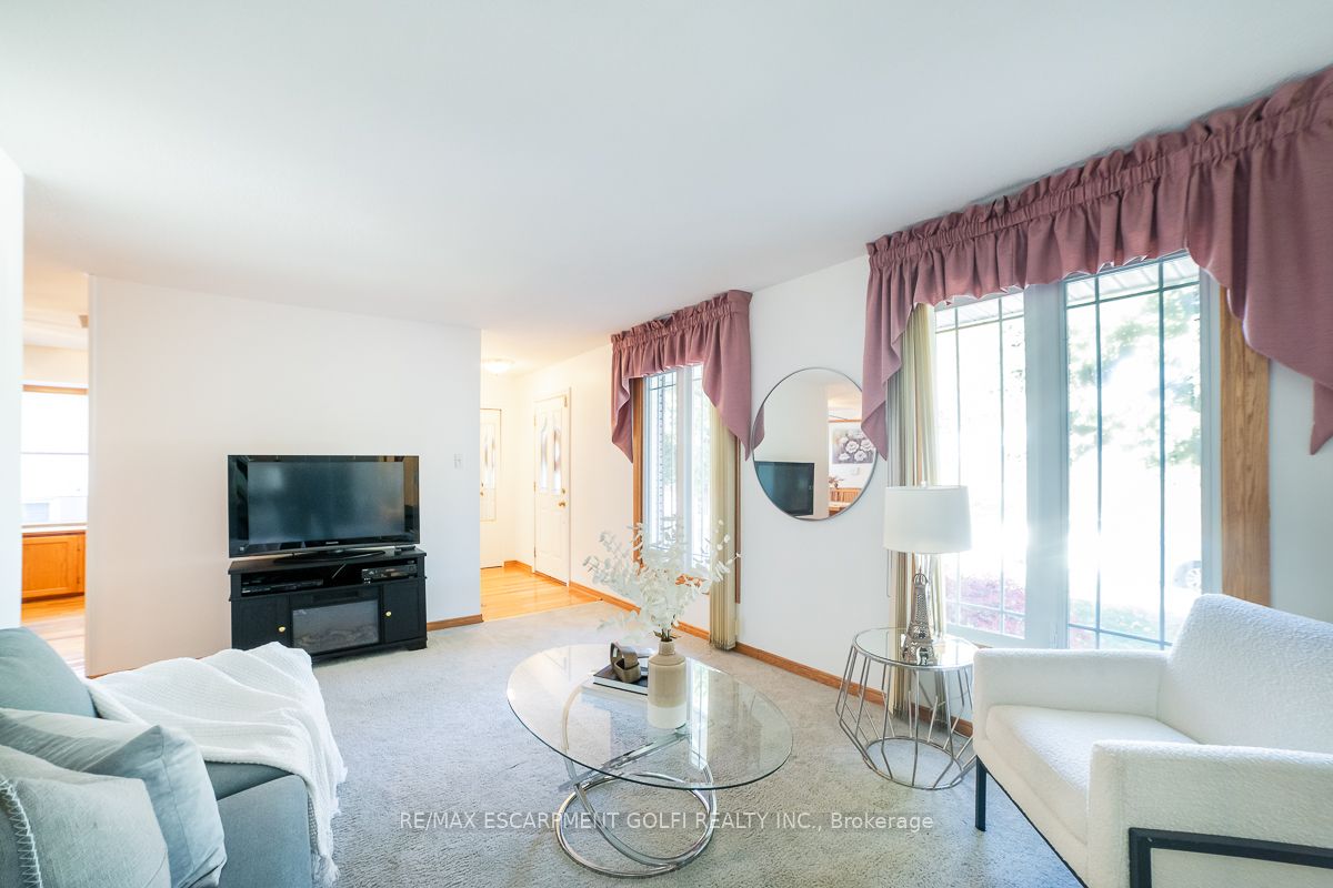 185 Bonaventure Dr