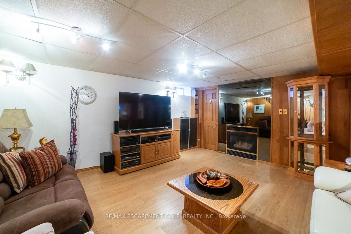 185 Bonaventure Dr