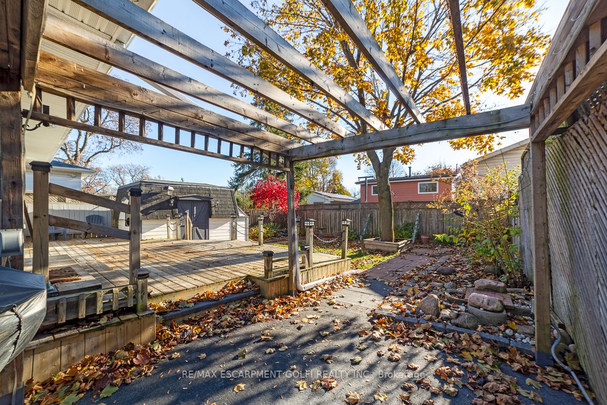 185 Bonaventure Dr
