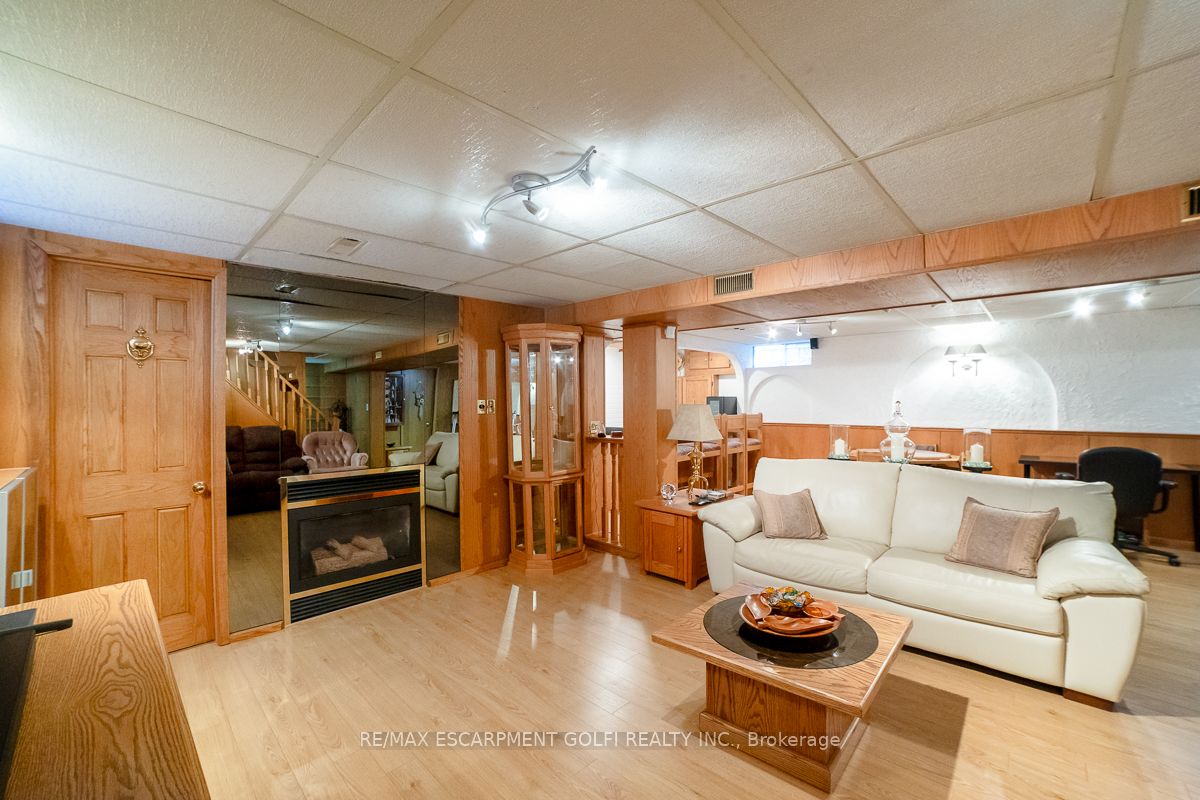 185 Bonaventure Dr