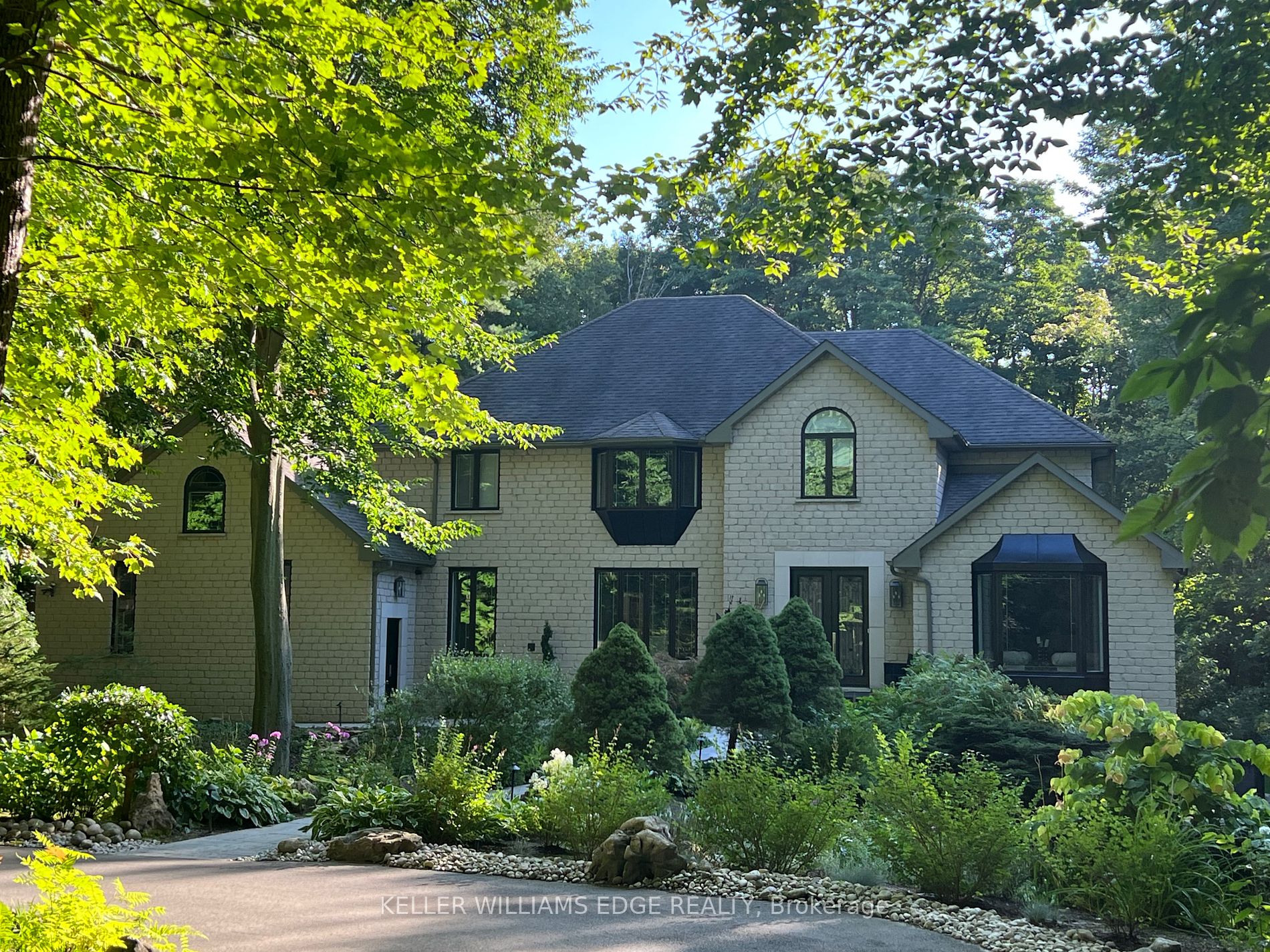 18 Elder Crescent