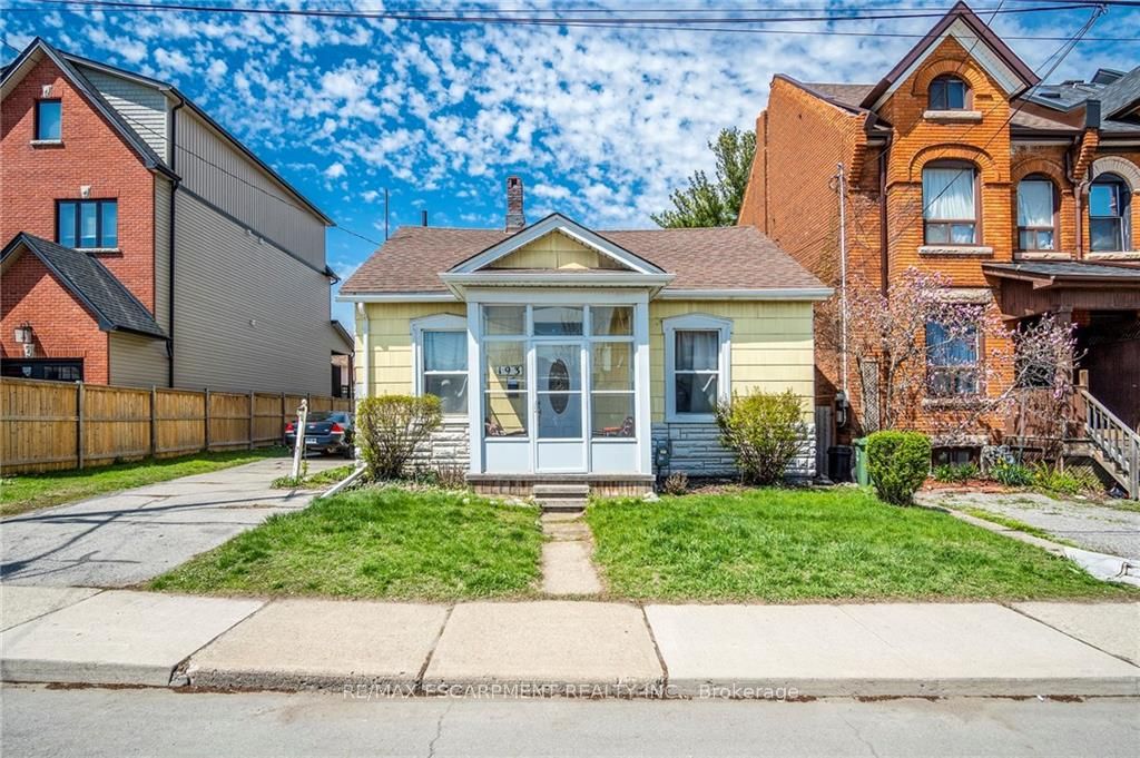 193 LOCKE Street N