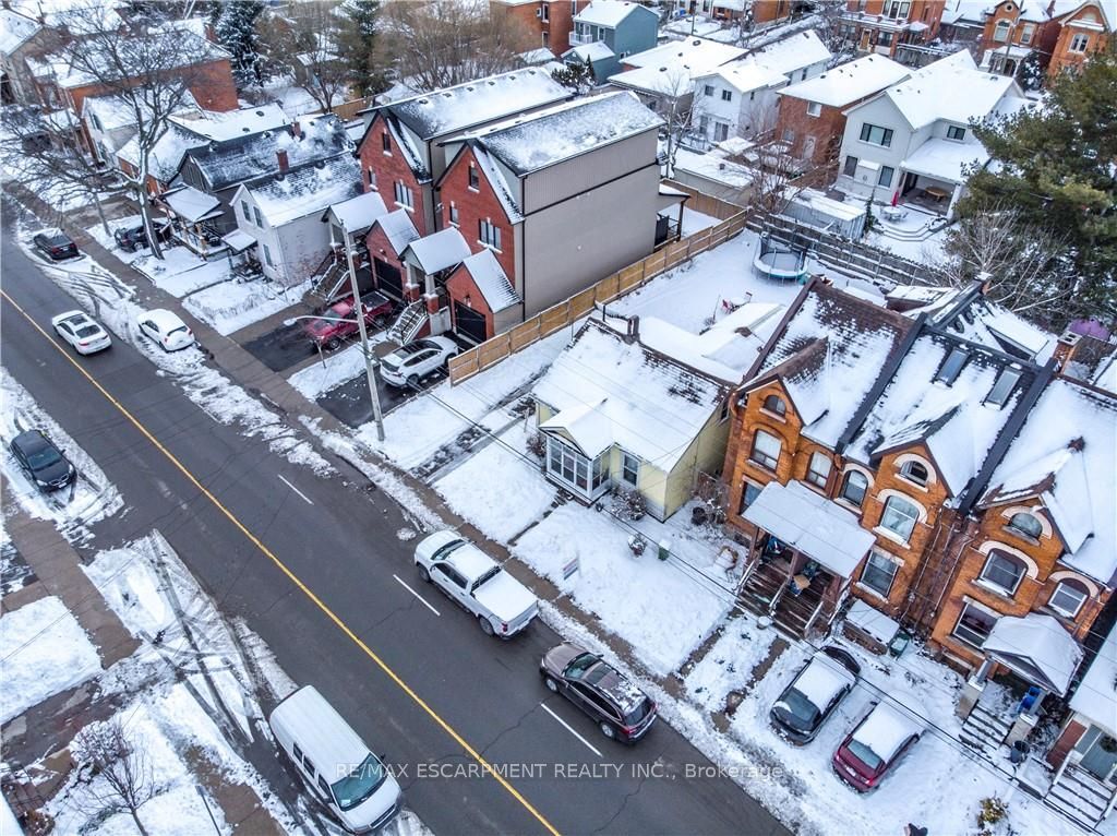 193 LOCKE Street N