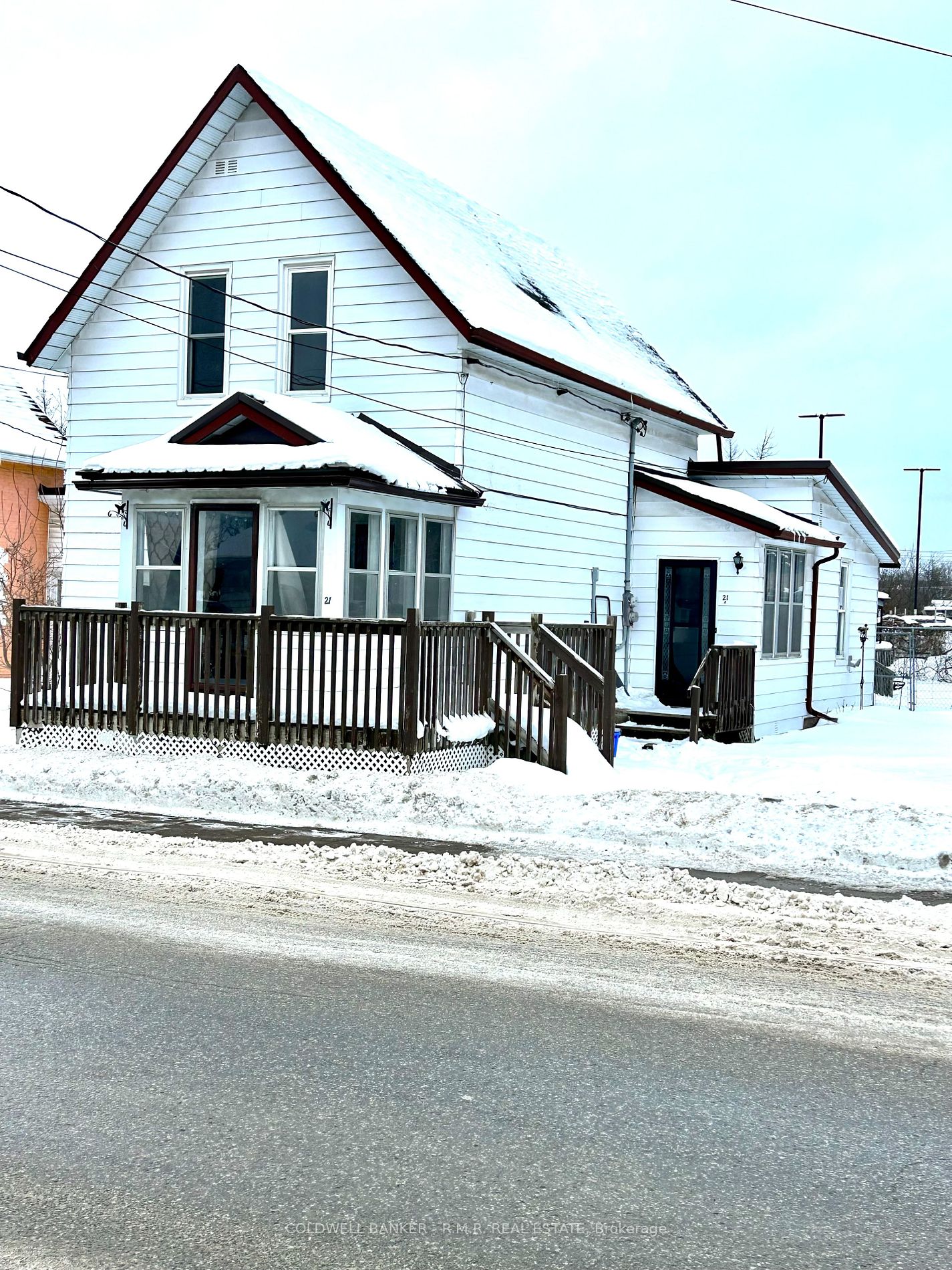 21 Elliot St