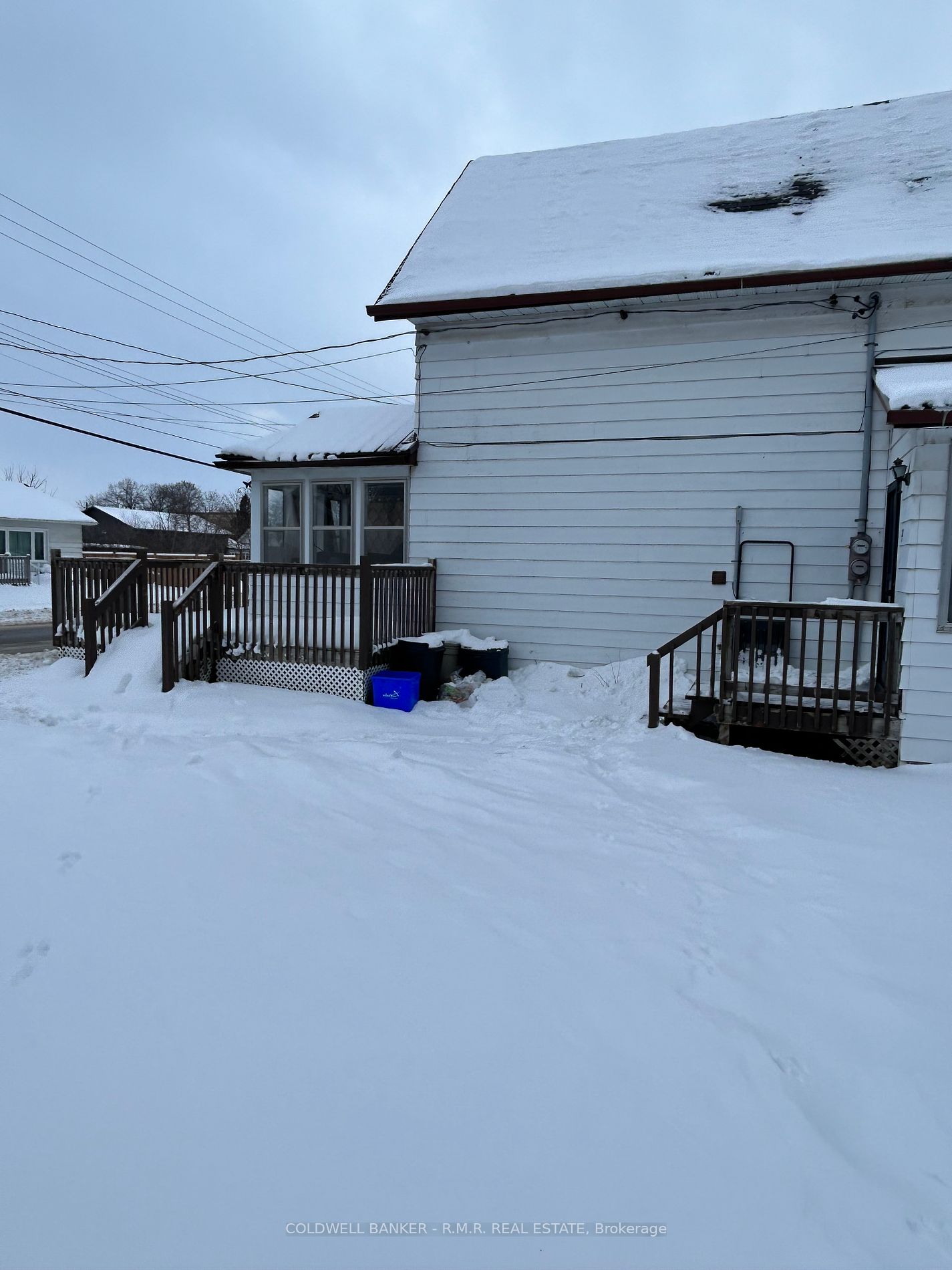 21 Elliot St