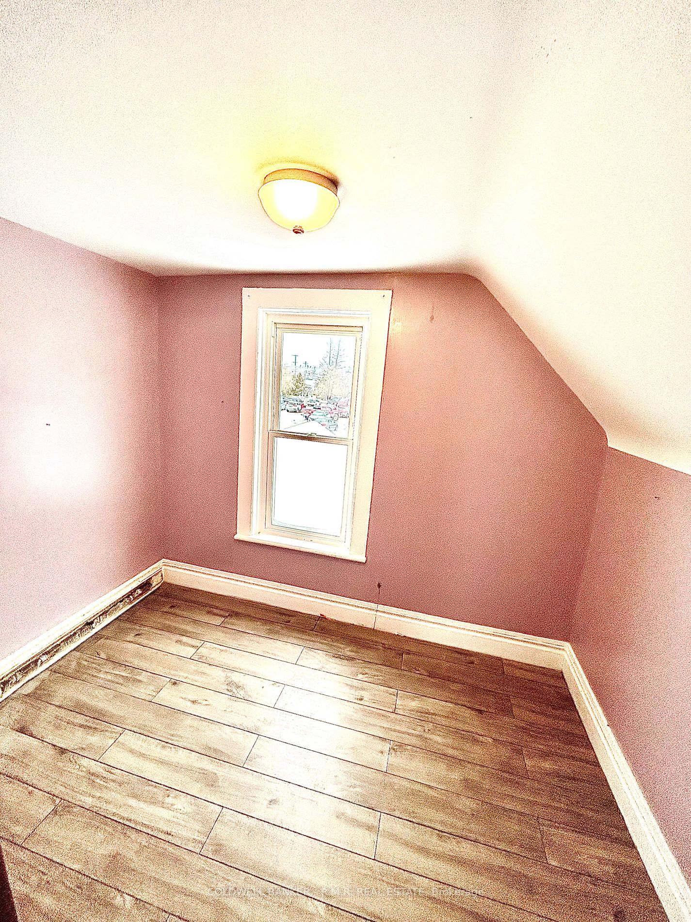 21 Elliot St