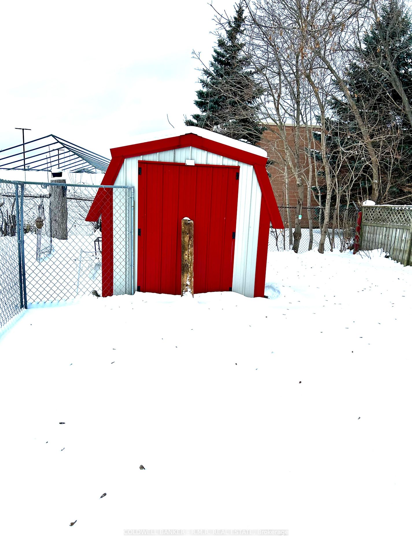 21 Elliot St