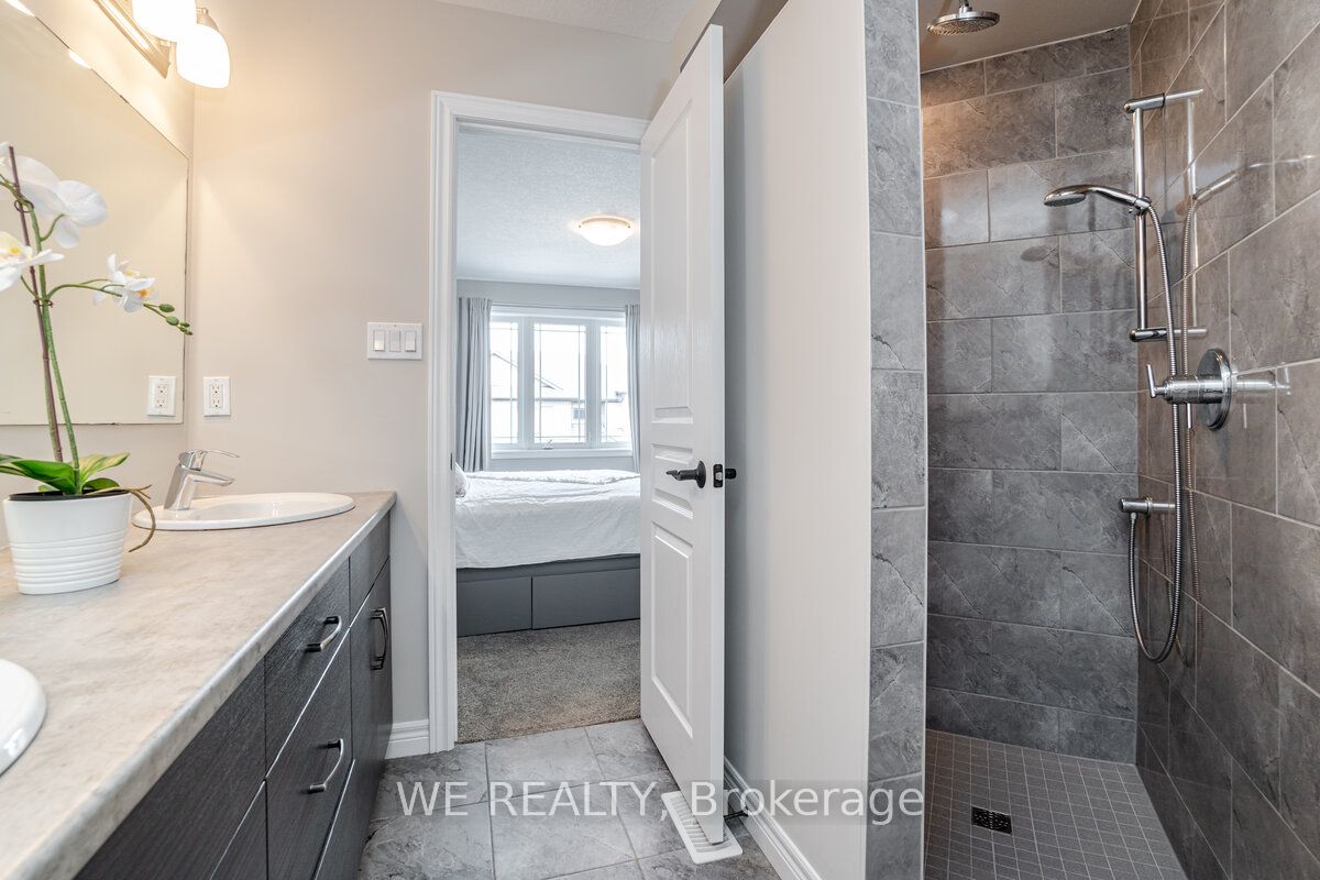 24 Lawson Street, #28
