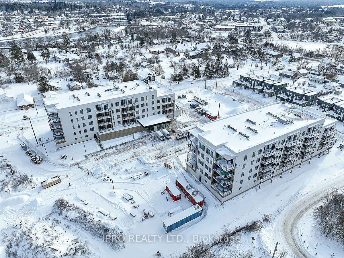 19B West Street N #303
