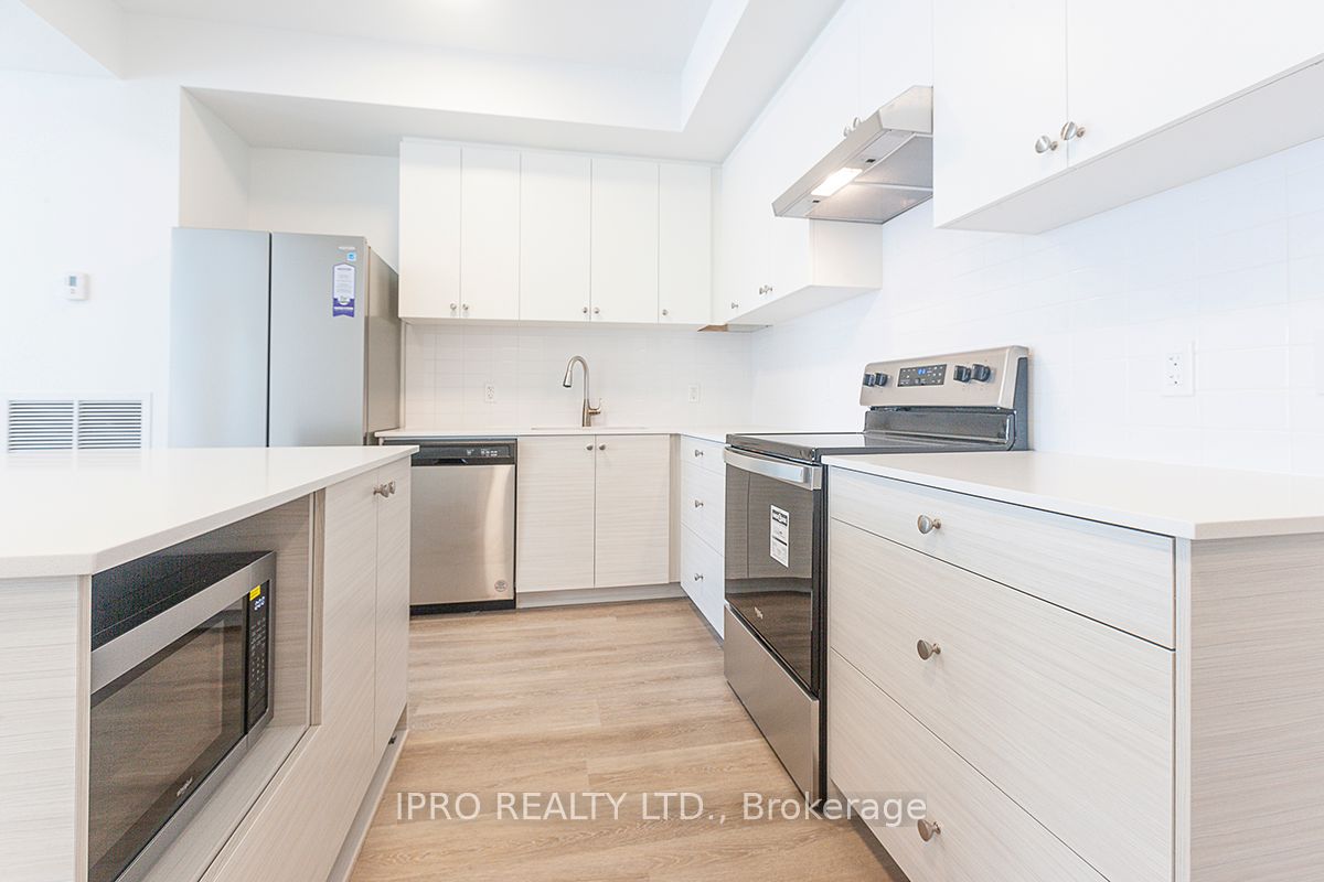 19B West Street N #303