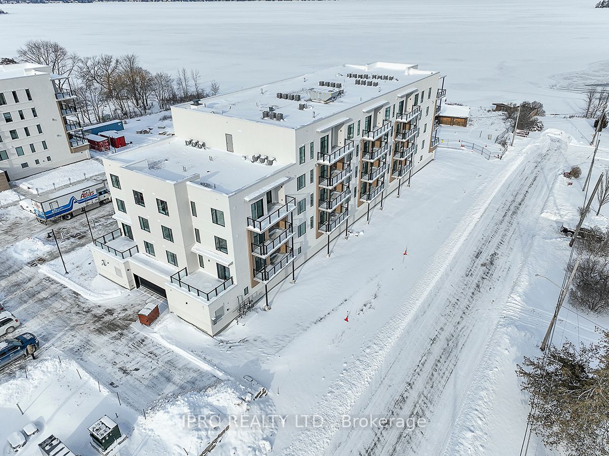 19B West Street N #303