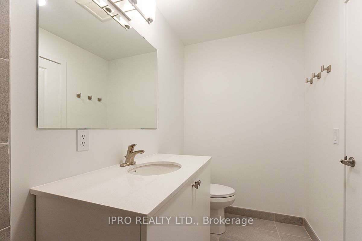 19B West Street N #303