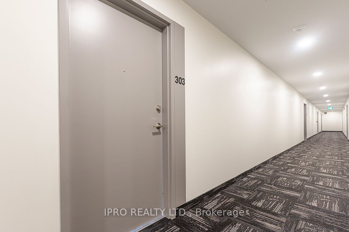 19B West Street N #303
