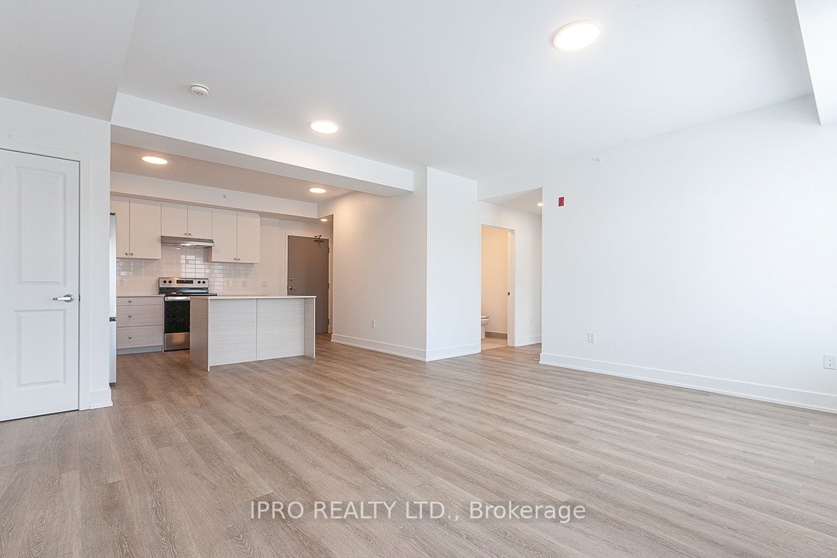 19B West Street N #303