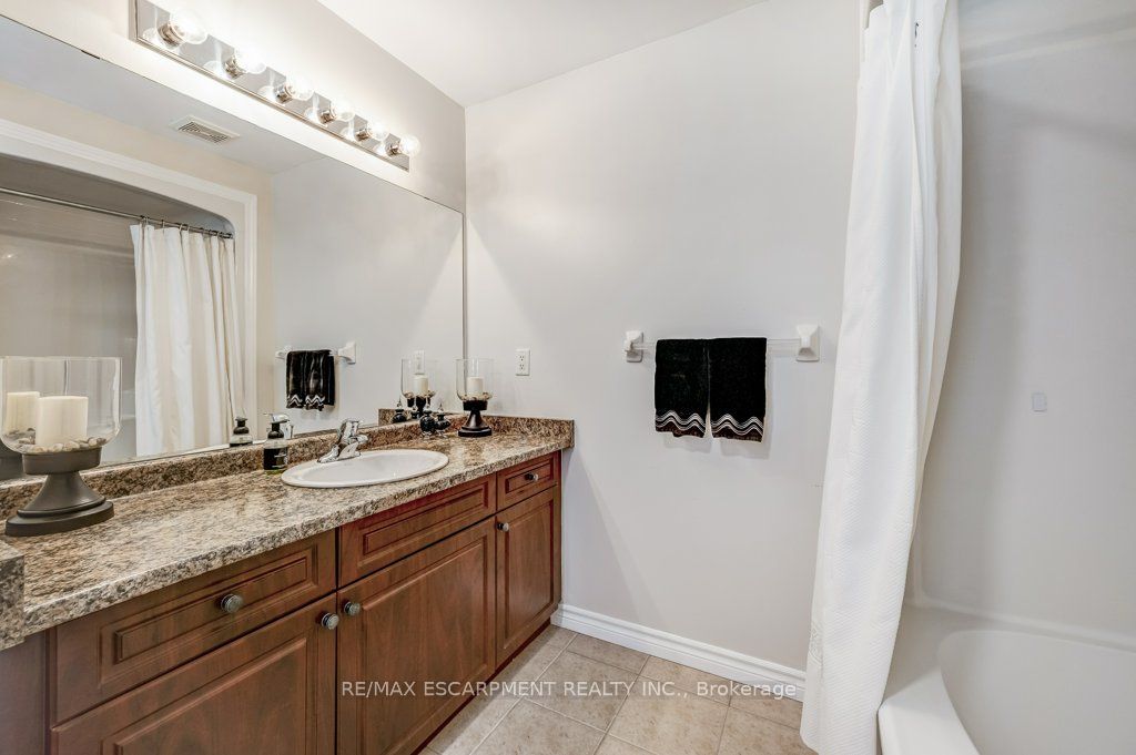 99 Panabaker Drive, #44