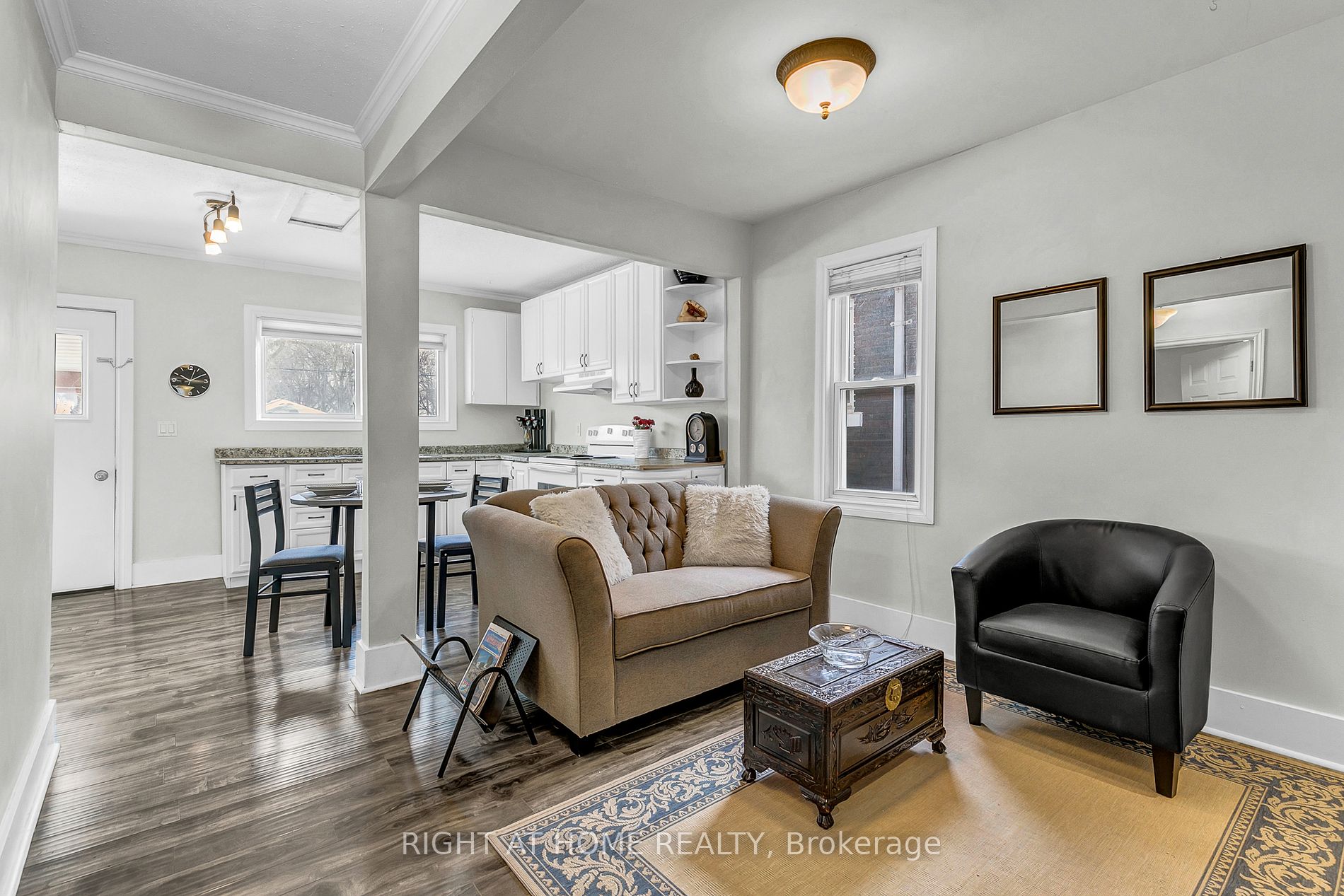 3593 Peter St