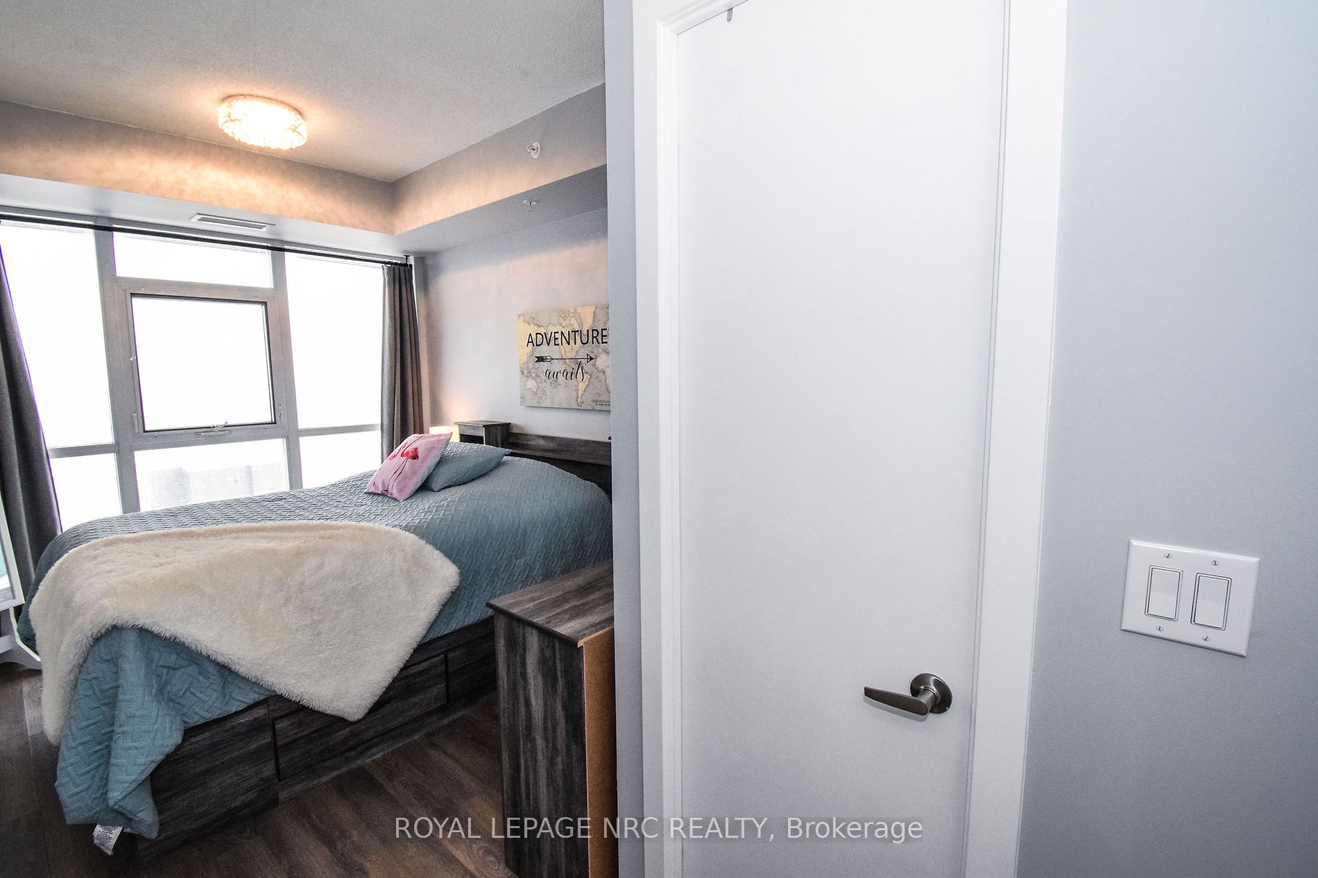 550 North Service Road #1307