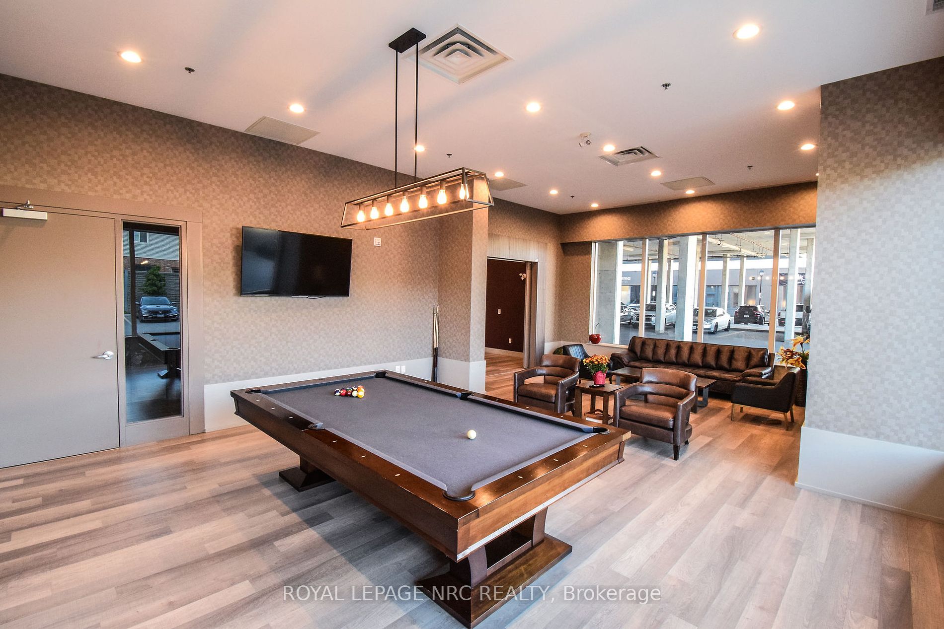 550 North Service Road #1307