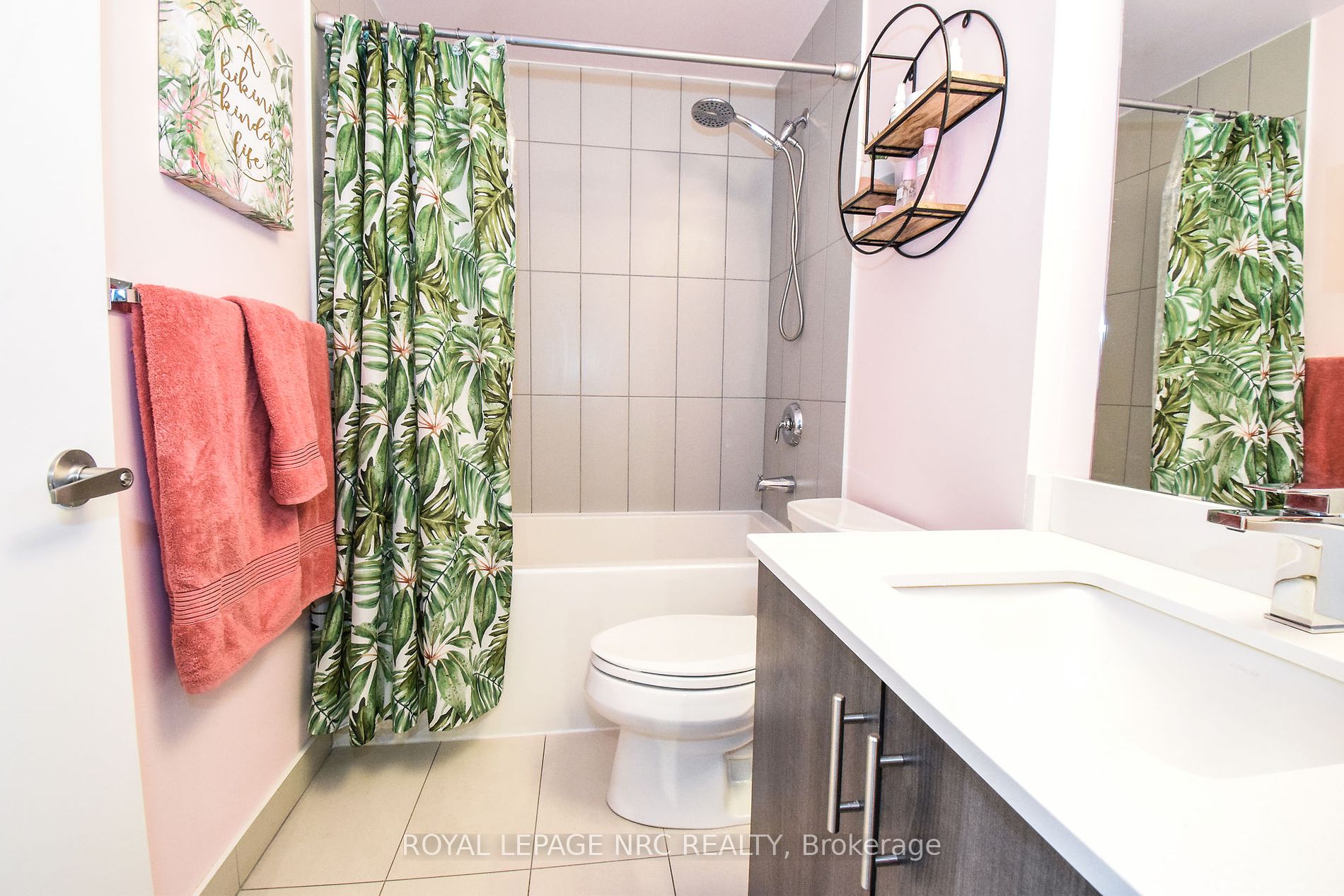 550 North Service Road #1307