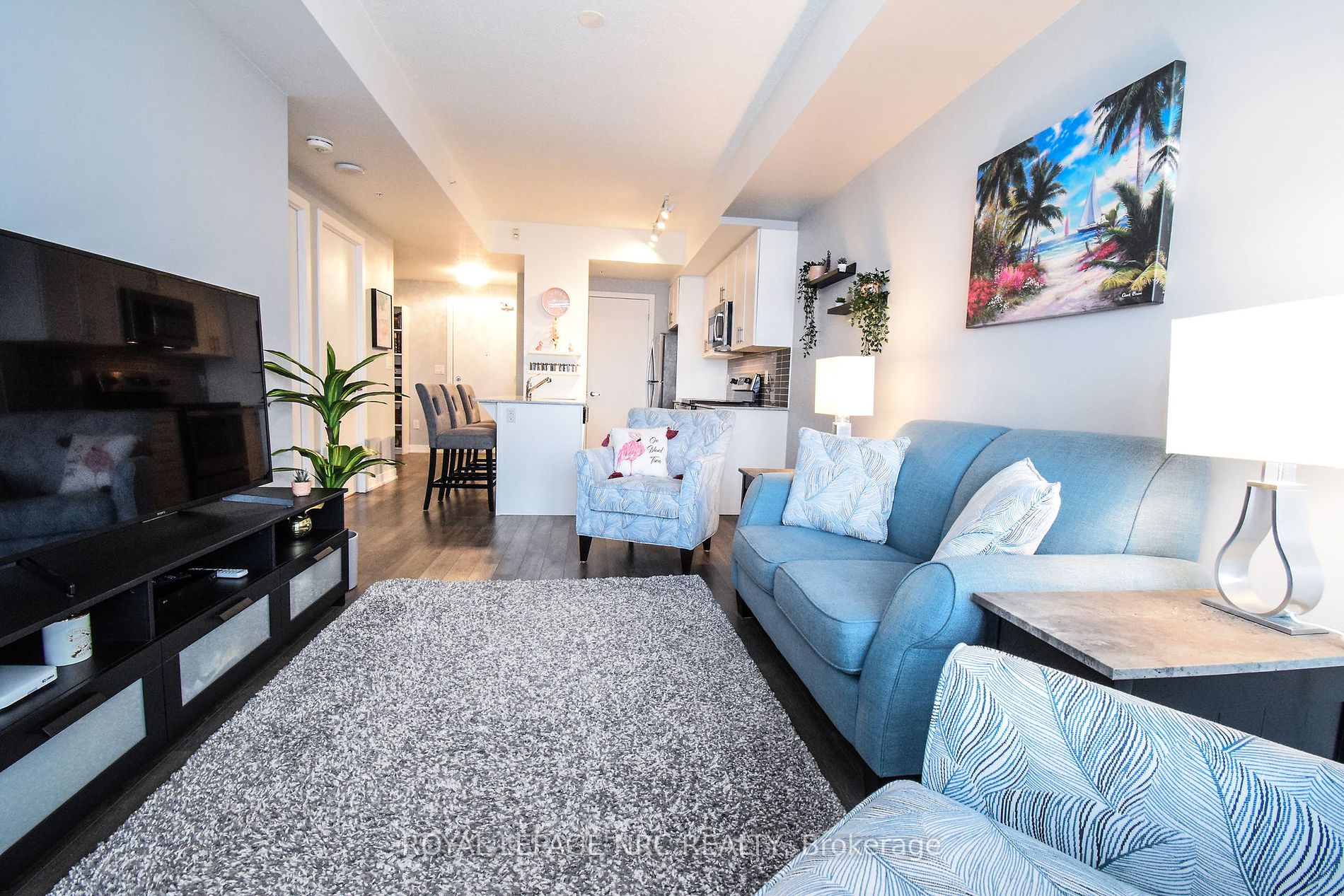 550 North Service Road #1307