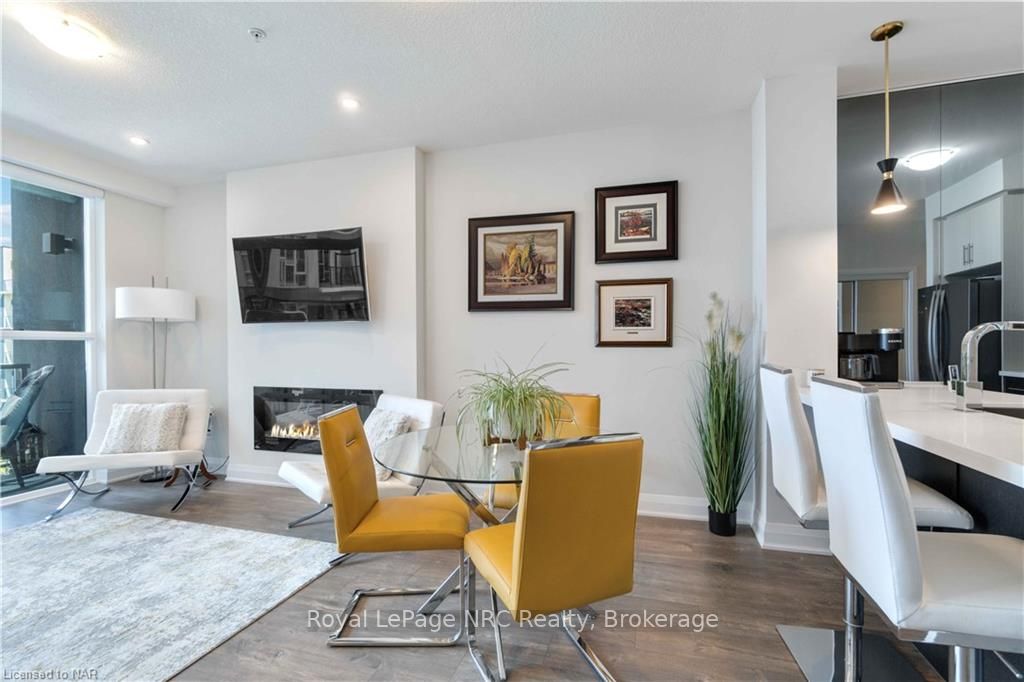 16 Concord Pl, #429