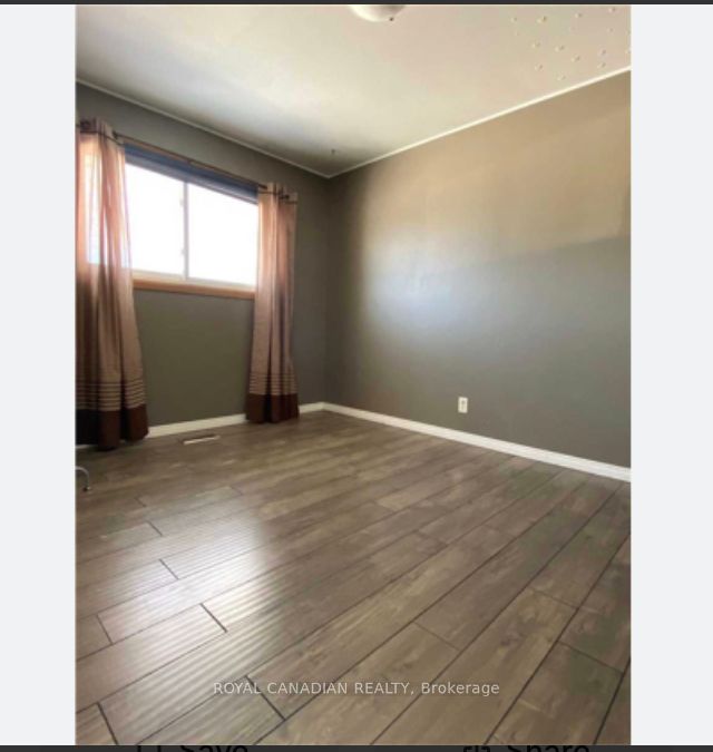 1195 Moira Street W