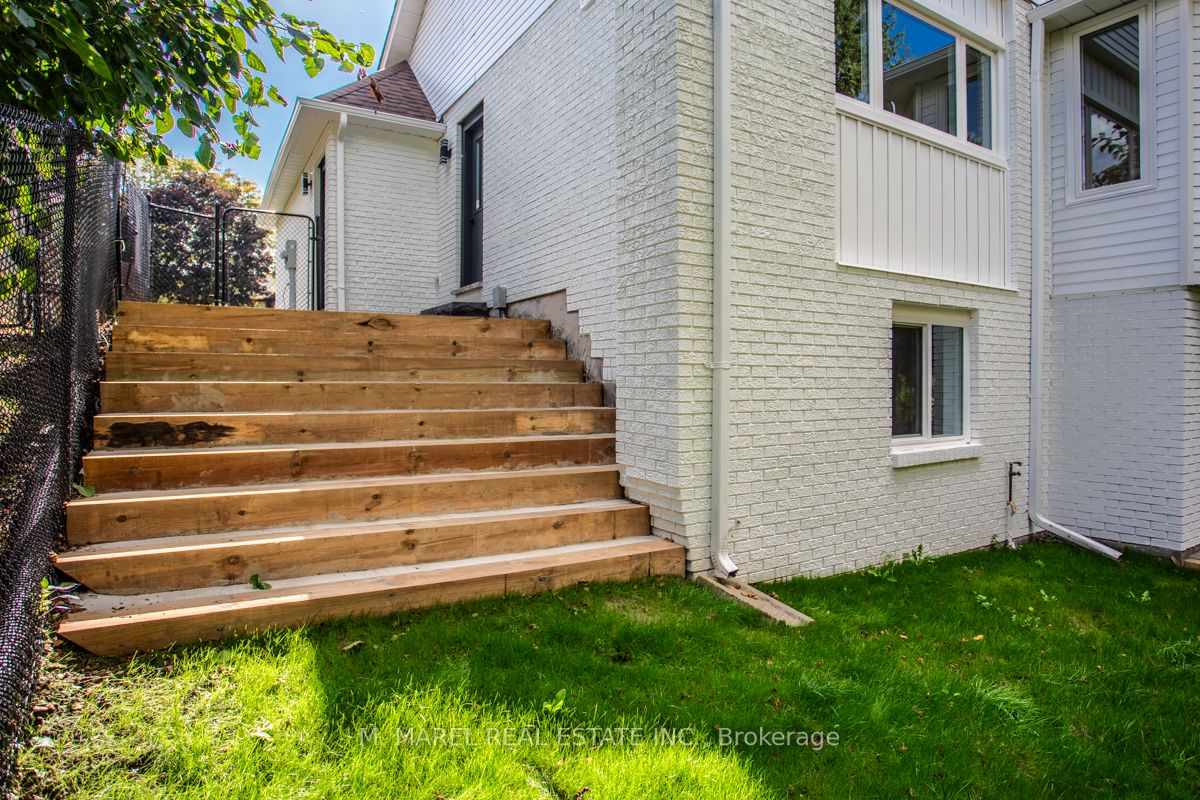 290 Lloyminn Avenue