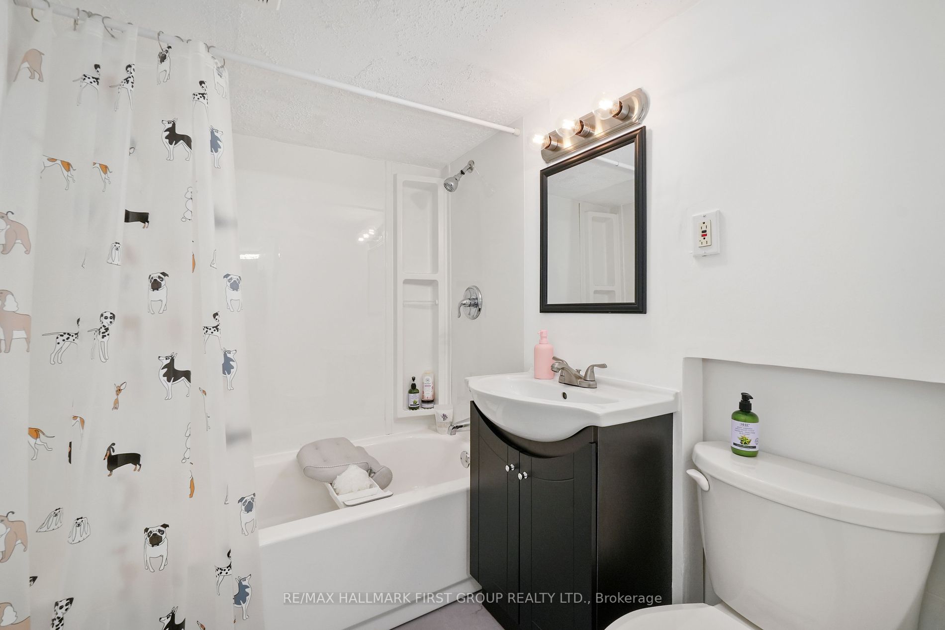 14 James St E