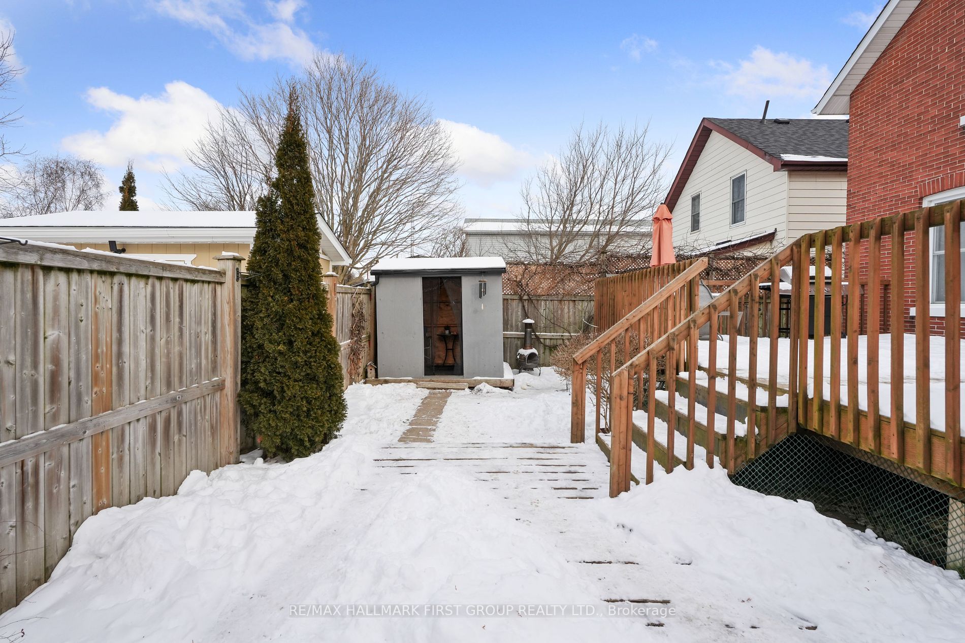 14 James St E