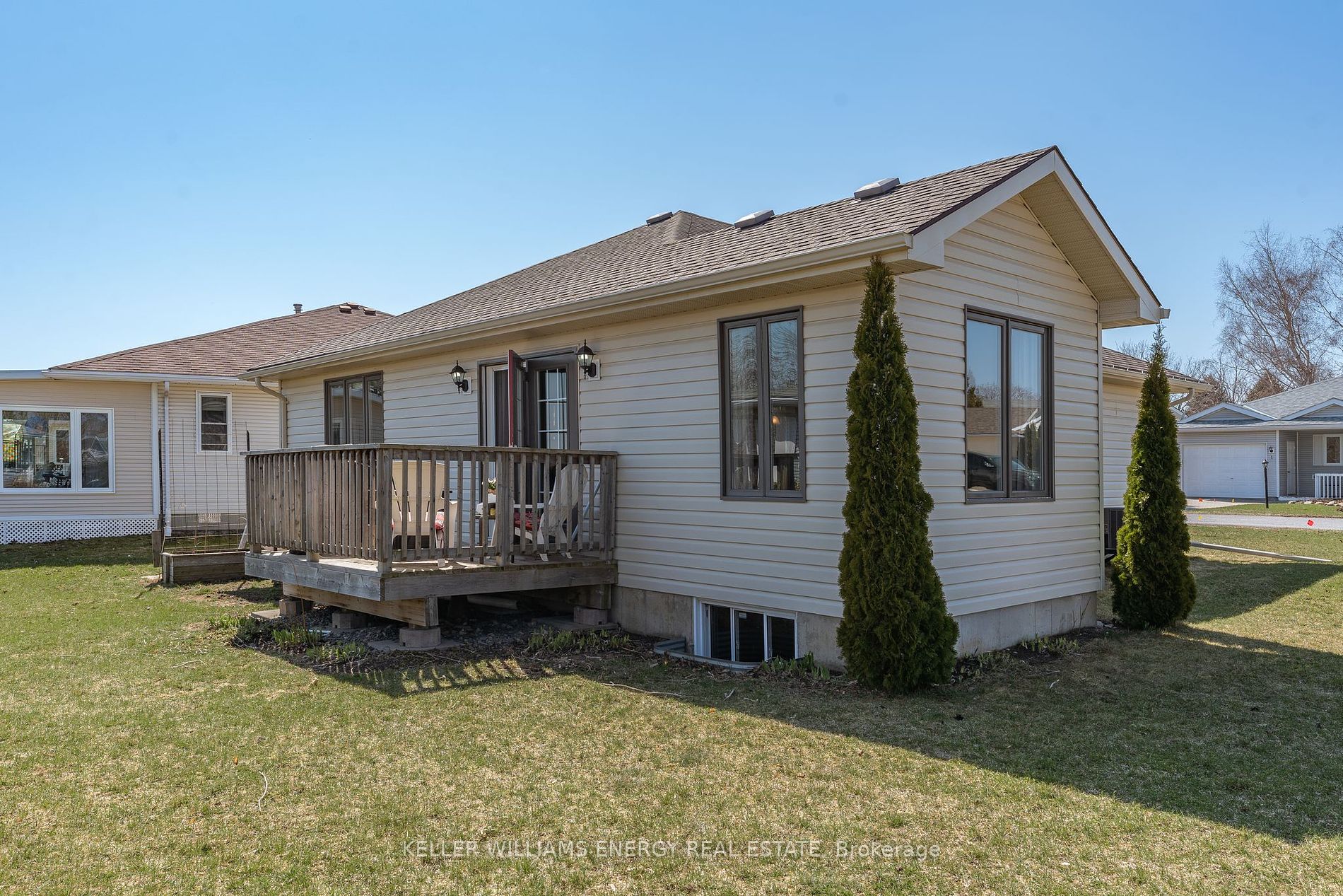 2 Cretney Dr