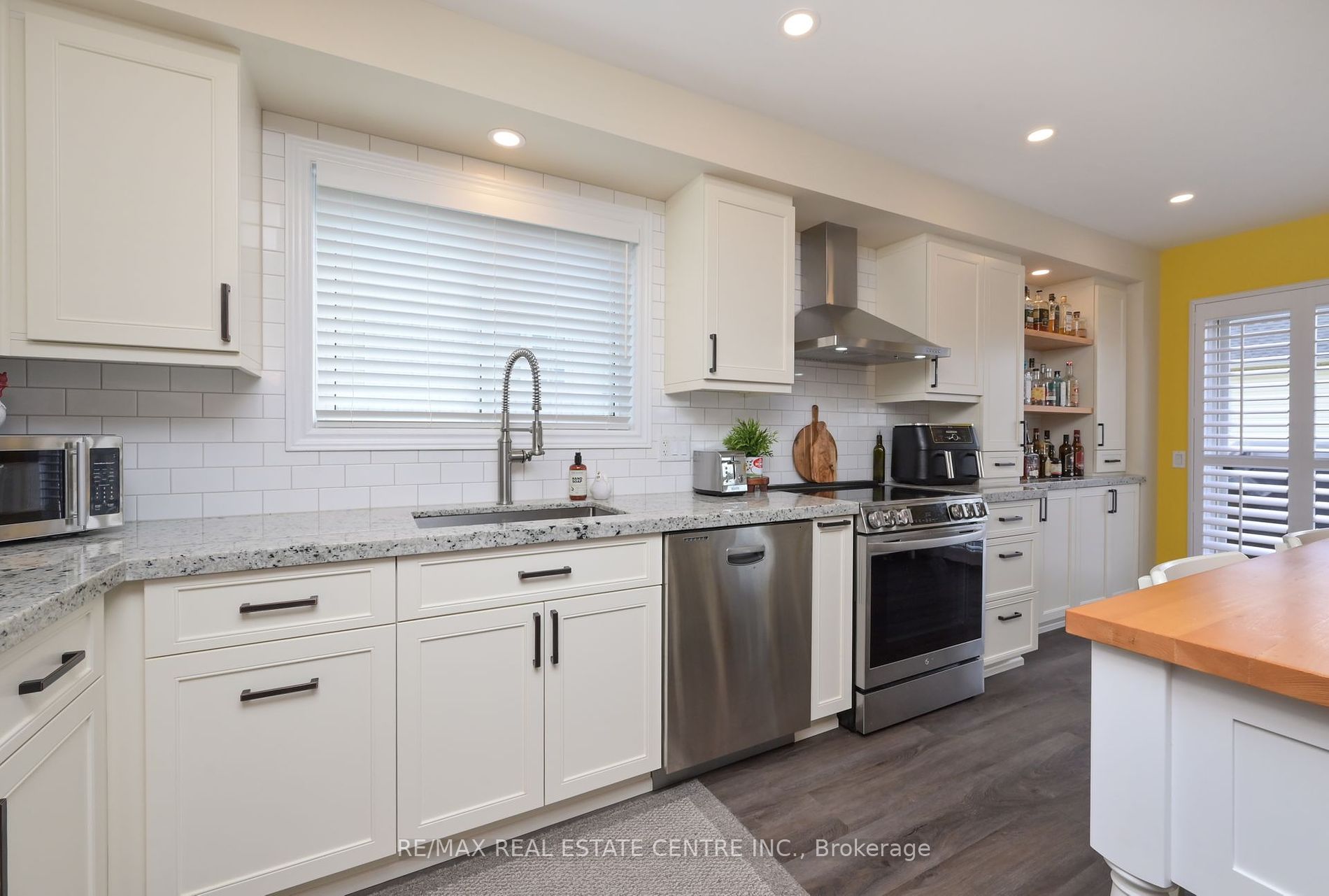 765 Greenwood Crescent