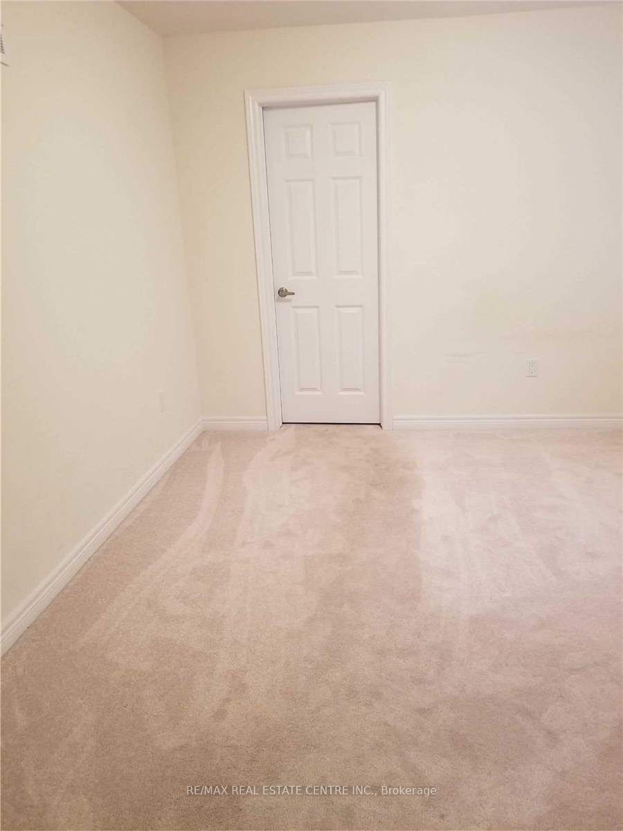 1154 Upper Thames Drive