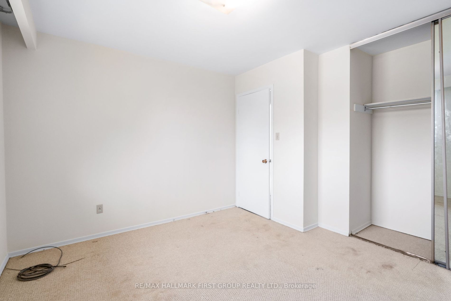 585 Barbara St