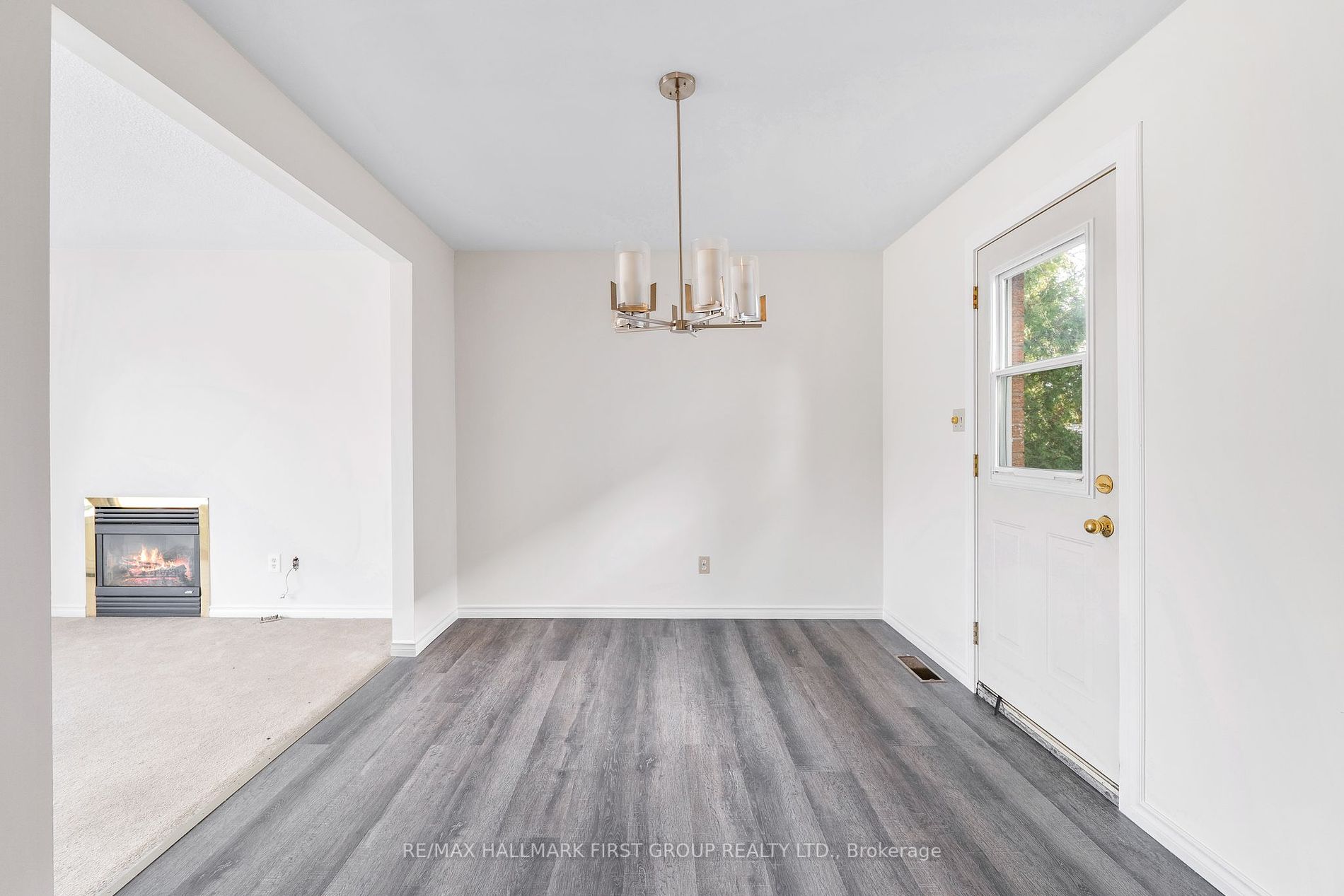 585 Barbara St