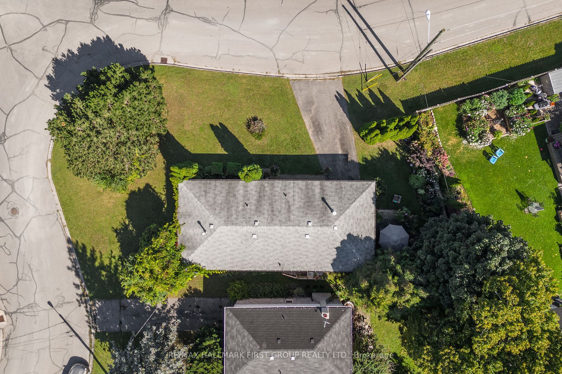 585 Barbara St