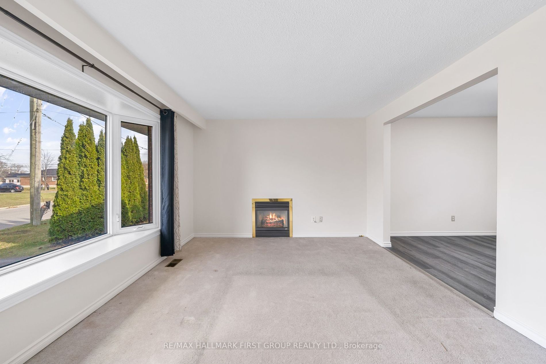 585 Barbara St