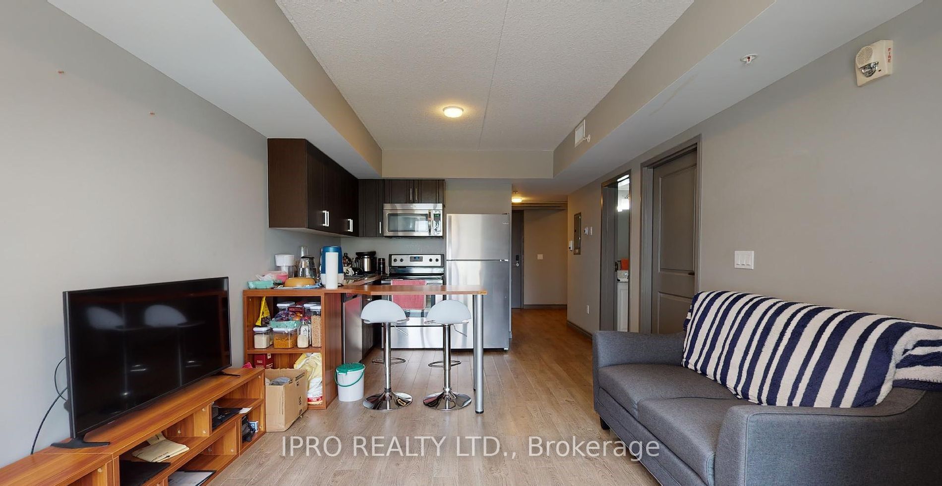 321 Spruce Street, #303