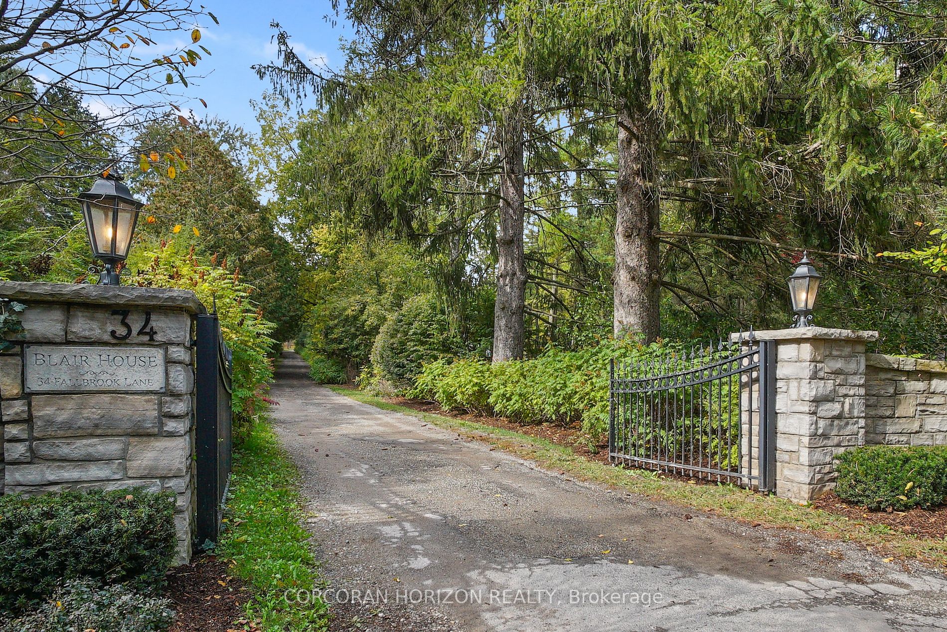 34 Fallbrook Lane