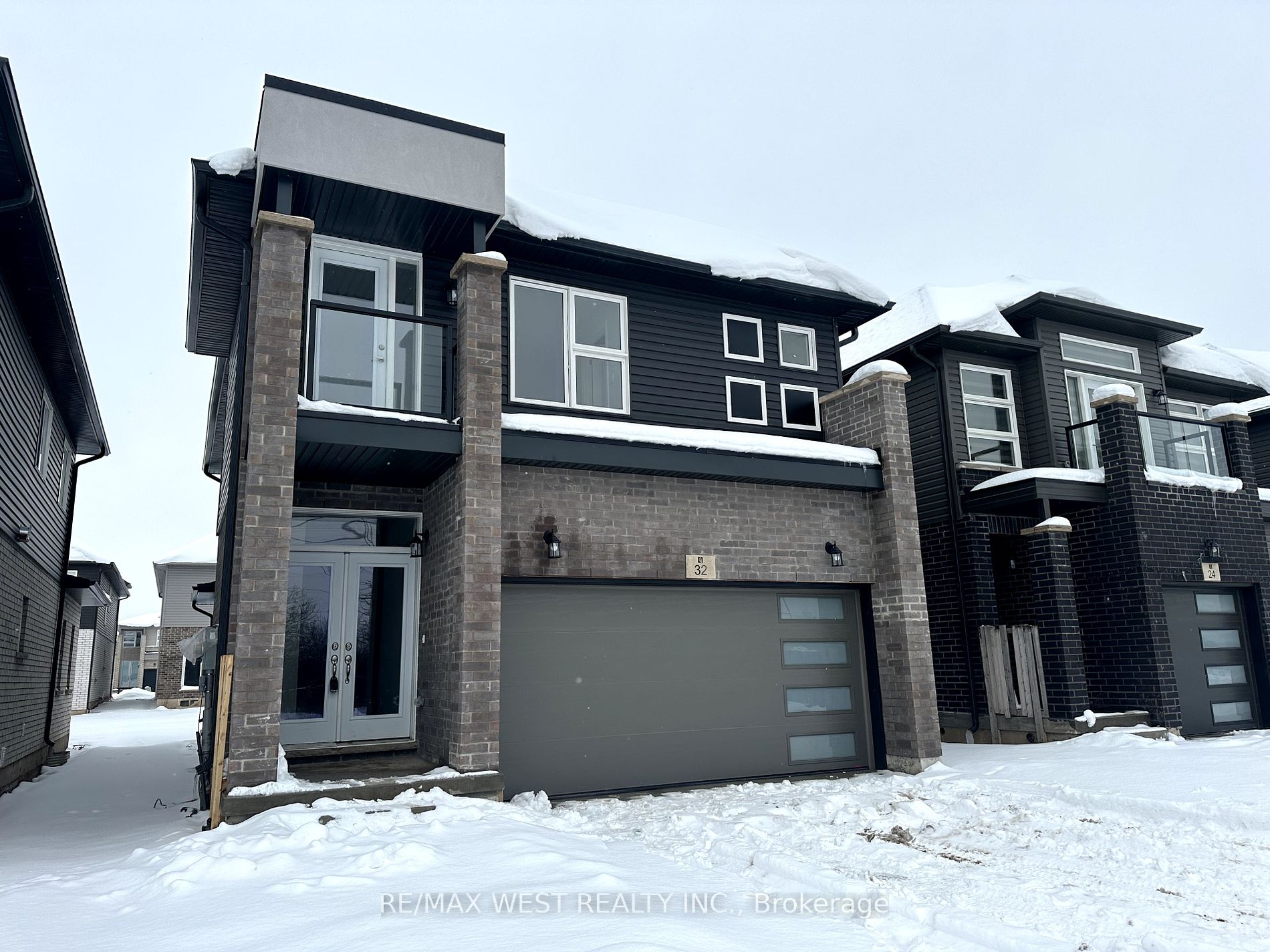 32 Bradley Avenue