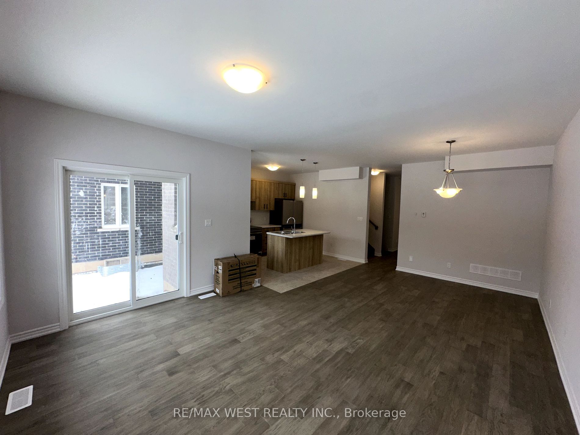 32 Bradley Avenue