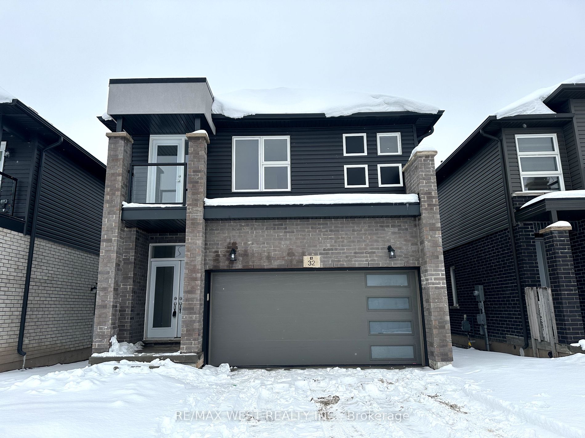 32 Bradley Avenue