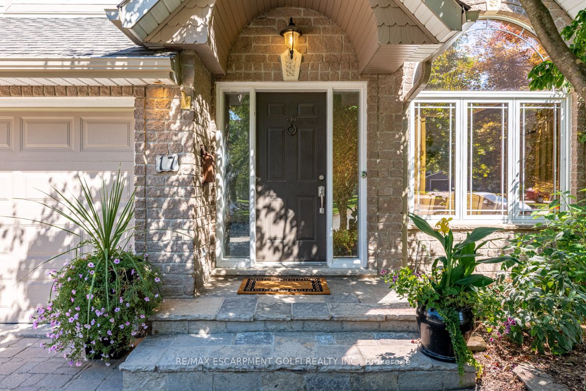 17 Brigantine Crt